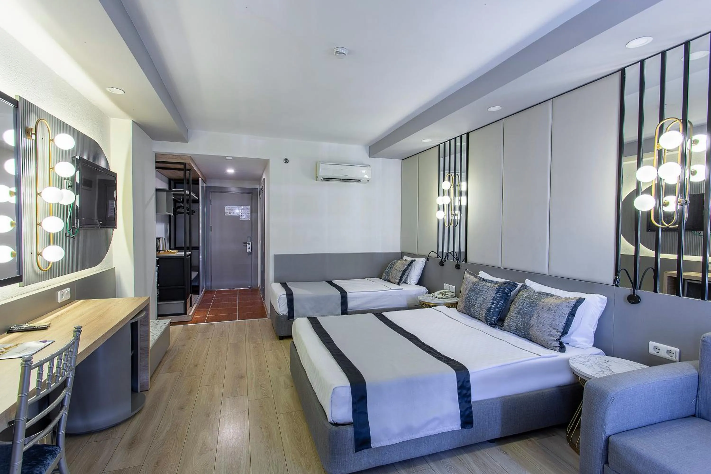 Photo of the whole room, Bed in Eftalia Aqua Resort