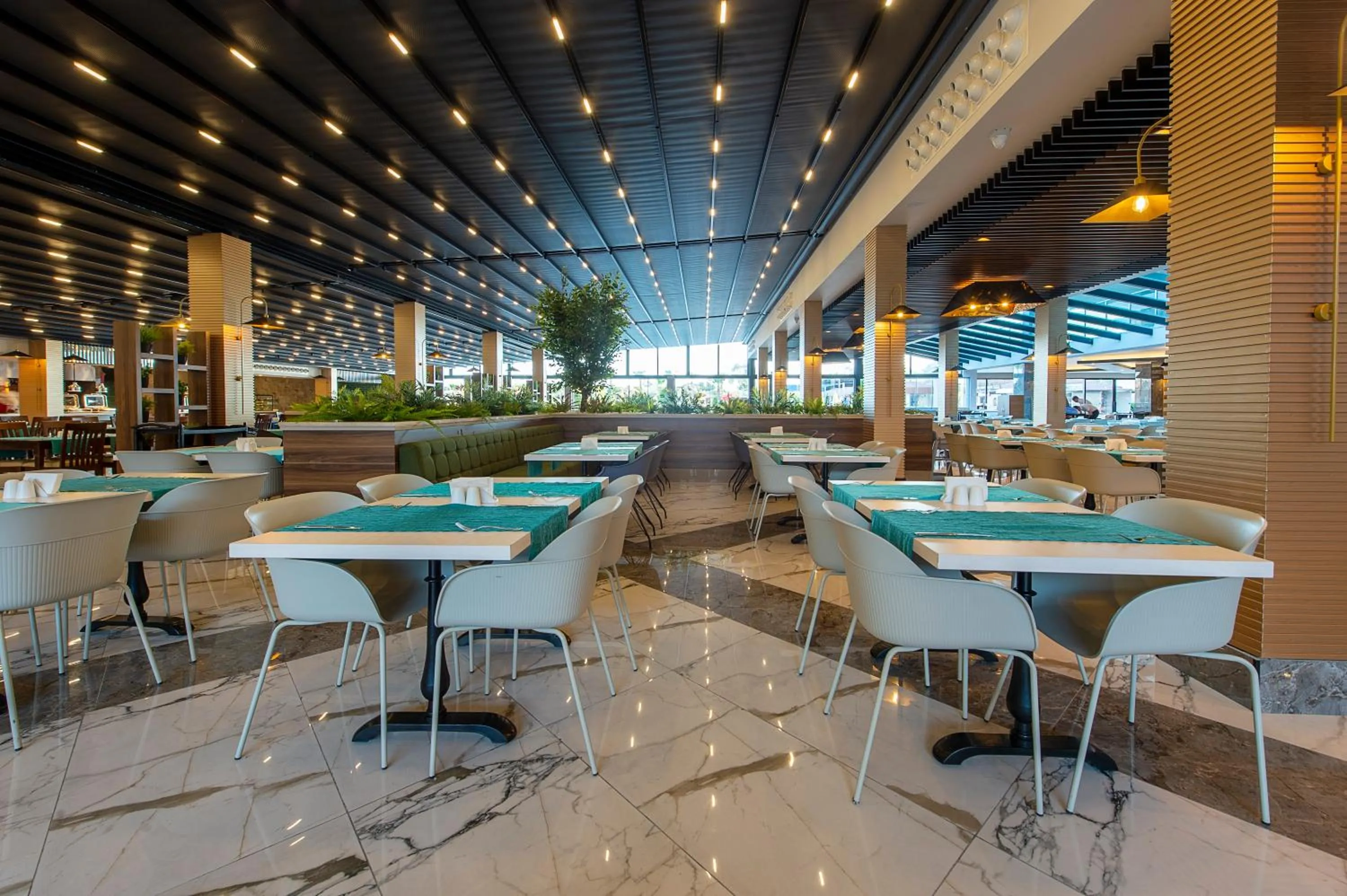 Restaurant/places to eat in Eftalia Aqua Resort