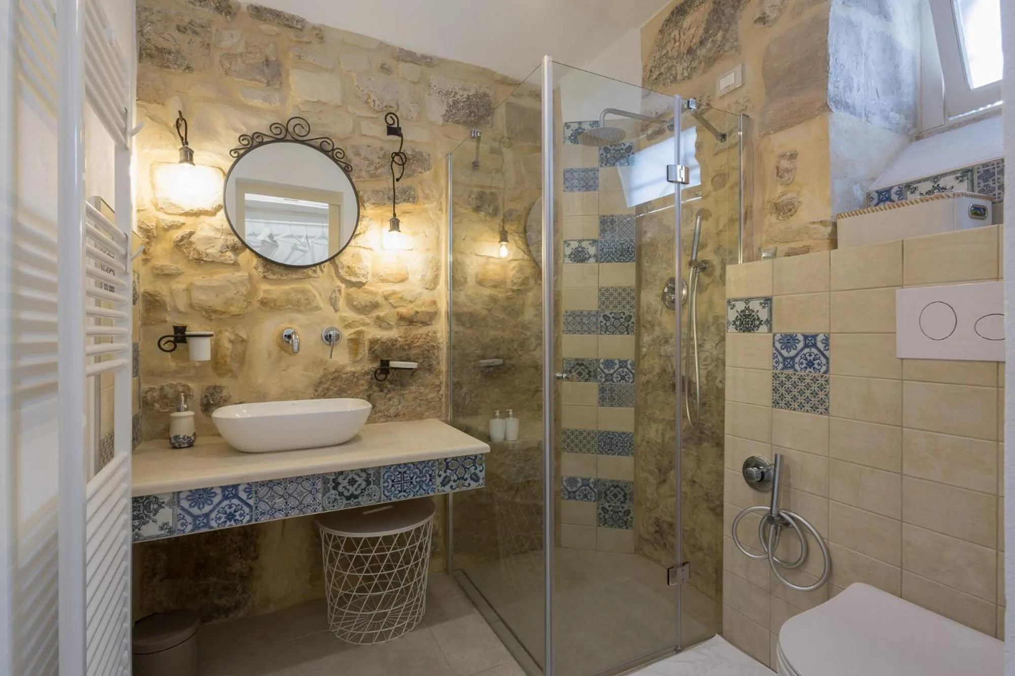 Shower in Evoca