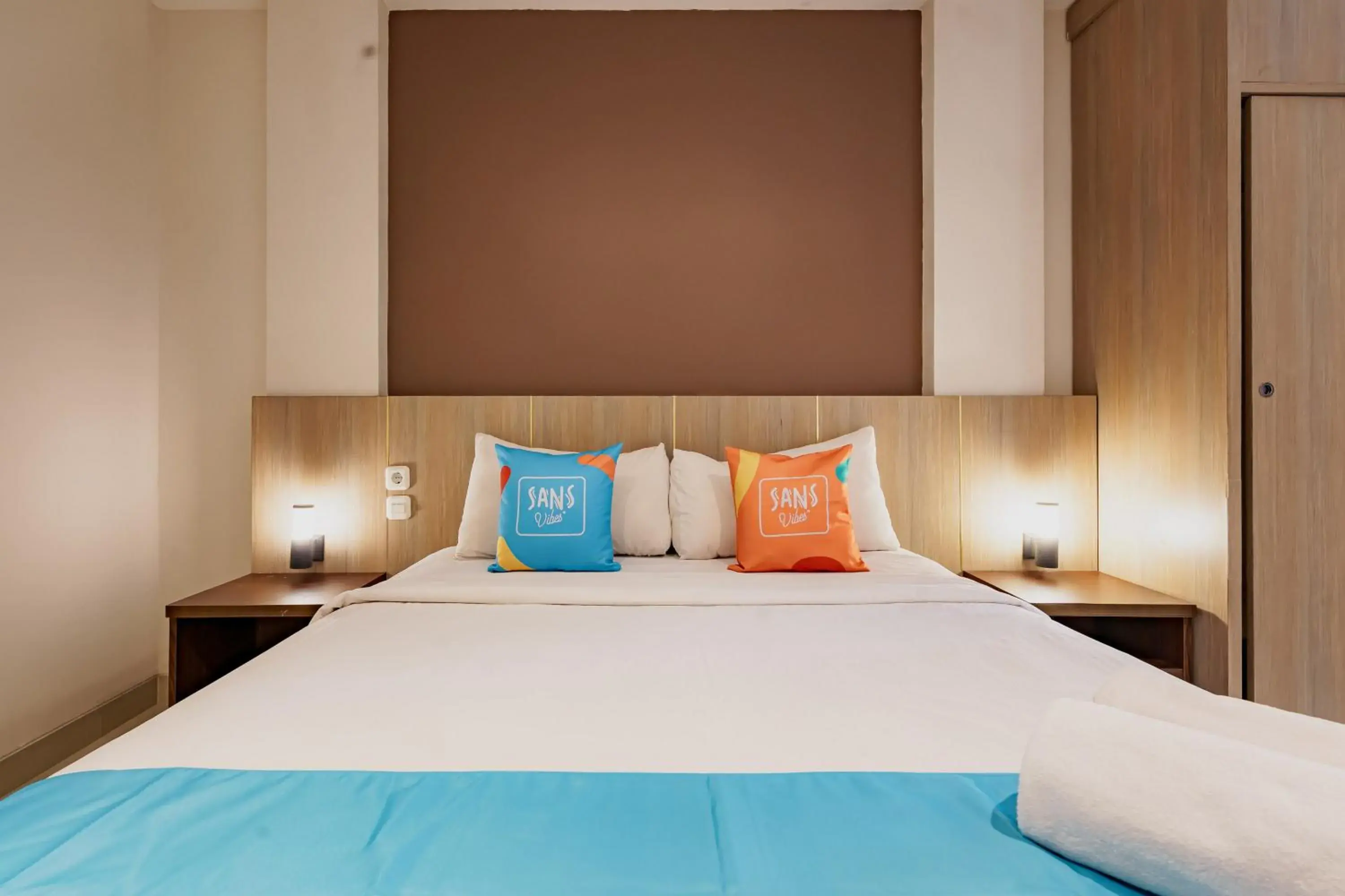Bedroom, Bed in Sans Vibes Jasmine Suite TB Simatupang Bedroom, Bed in Sans Vibes Jasmine Suite TB Simatupang