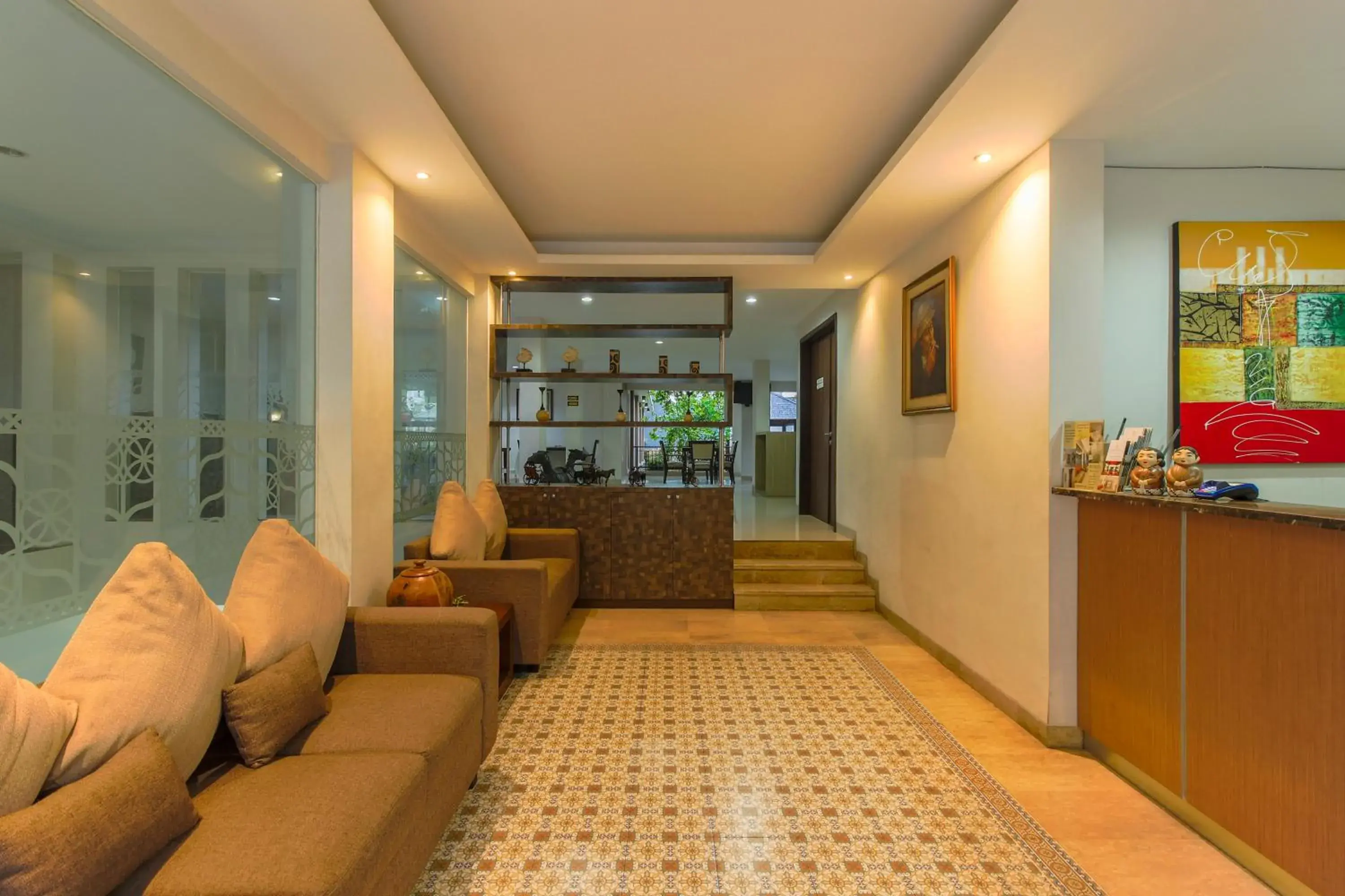 Lobby or reception in RedDoorz Plus @ TB Simatupang Lobby or reception in RedDoorz Plus @ TB Simatupang