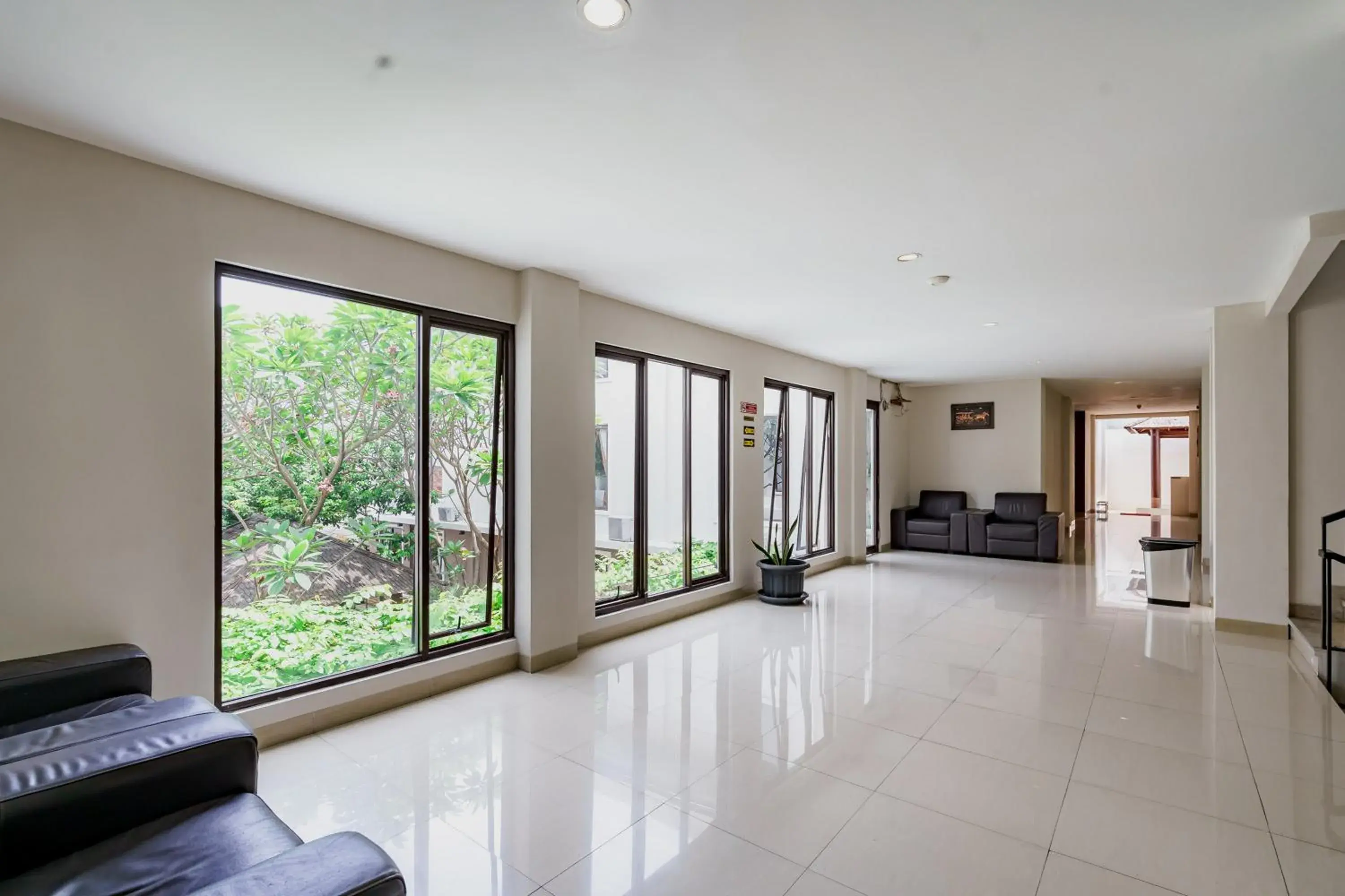 Property building in Sans Vibes Jasmine Suite TB Simatupang Property building in Sans Vibes Jasmine Suite TB Simatupang