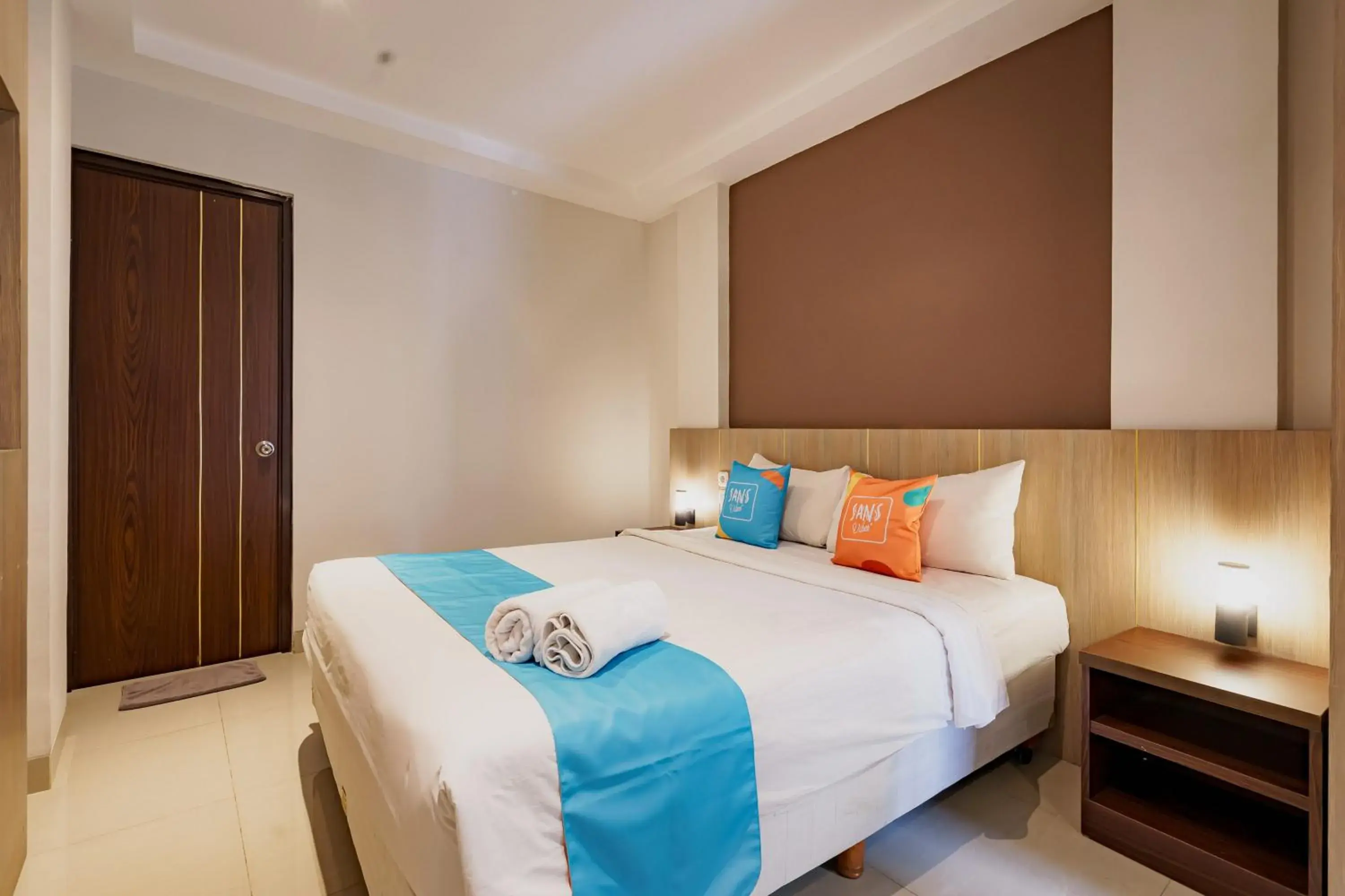 Bedroom, Bed in Sans Vibes Jasmine Suite TB Simatupang Bedroom, Bed in Sans Vibes Jasmine Suite TB Simatupang