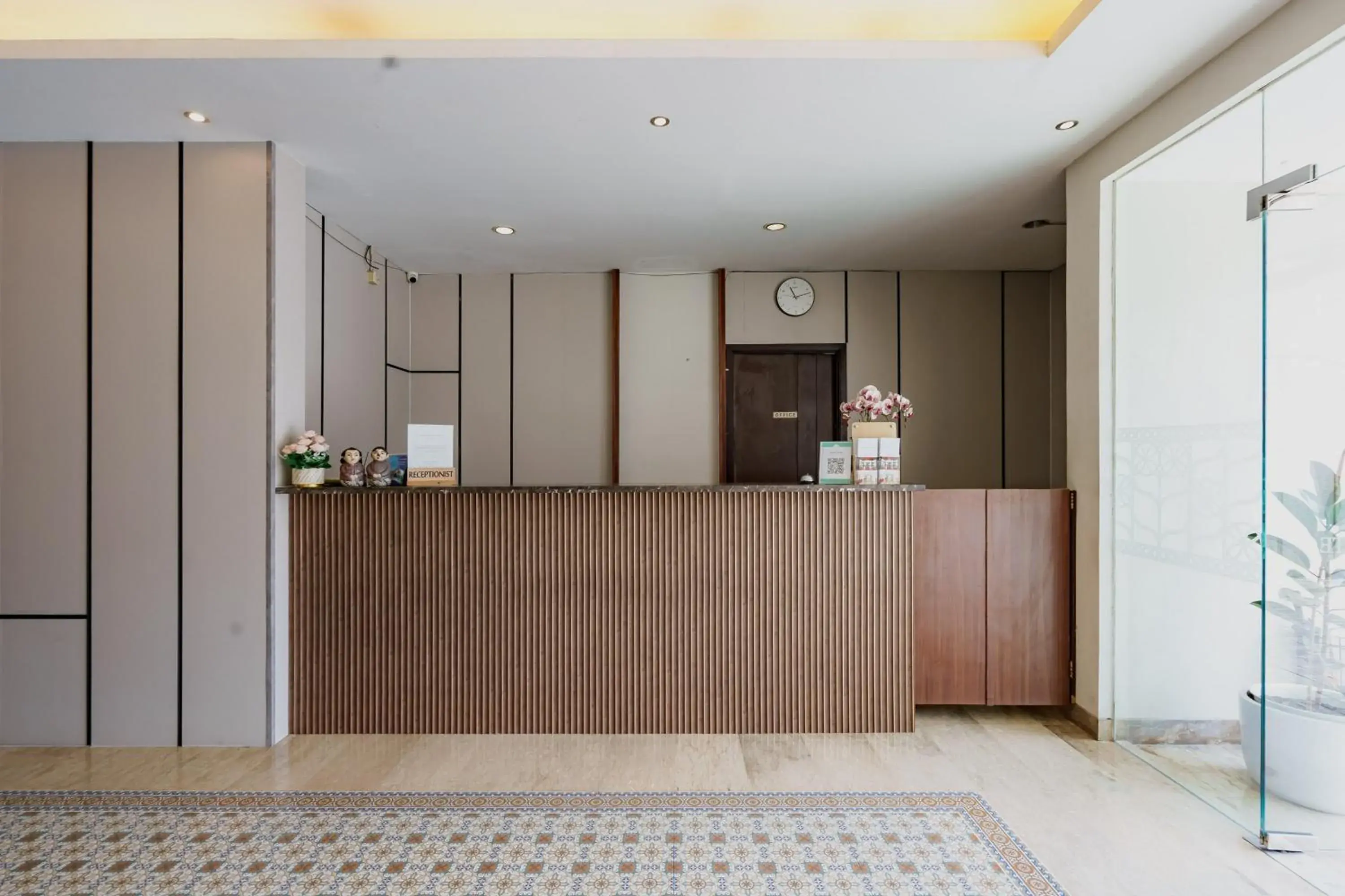 Lobby or reception in Sans Vibes Jasmine Suite TB Simatupang Lobby or reception in Sans Vibes Jasmine Suite TB Simatupang