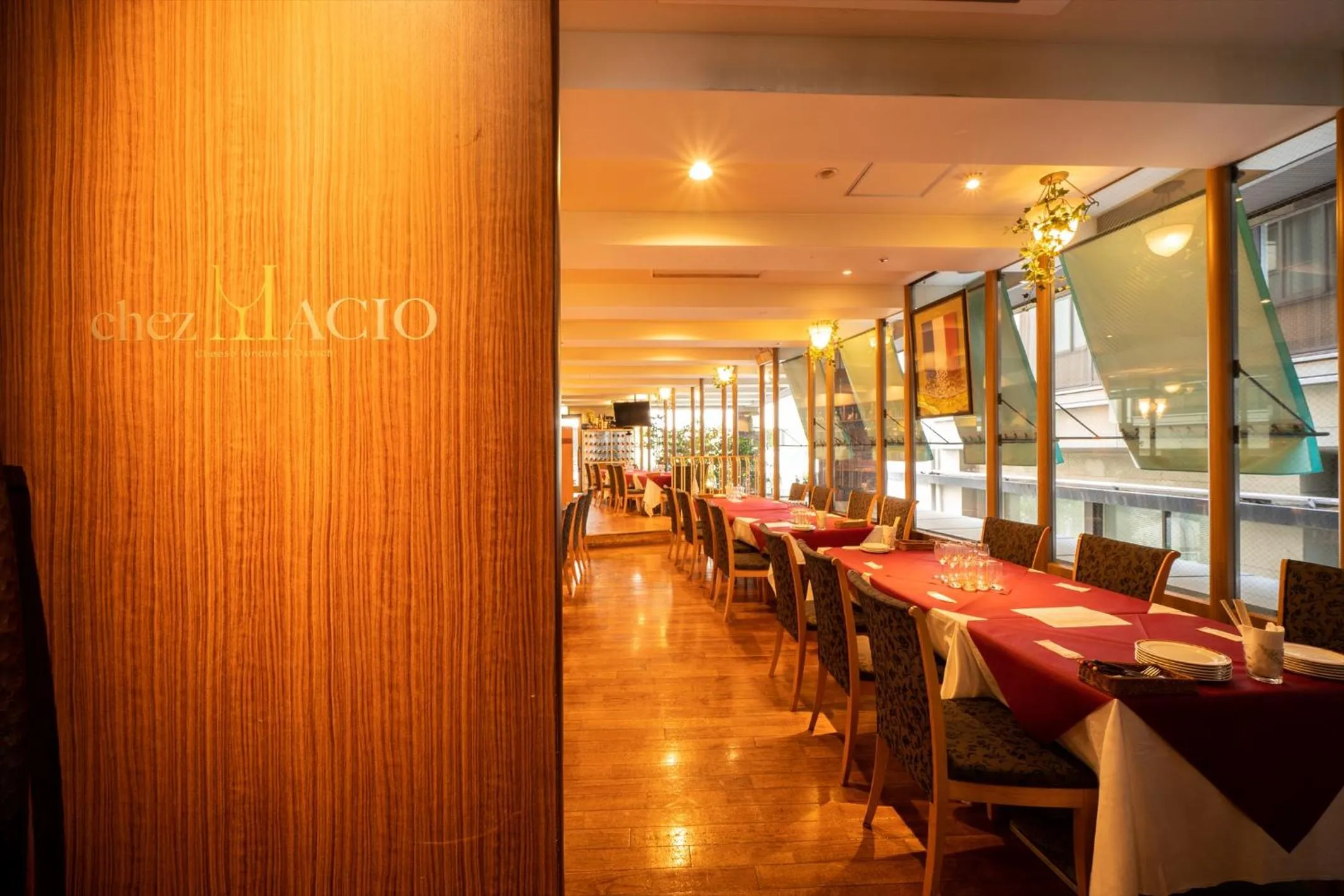 Restaurant/Places to Eat in Pearl Hotel Yaesu