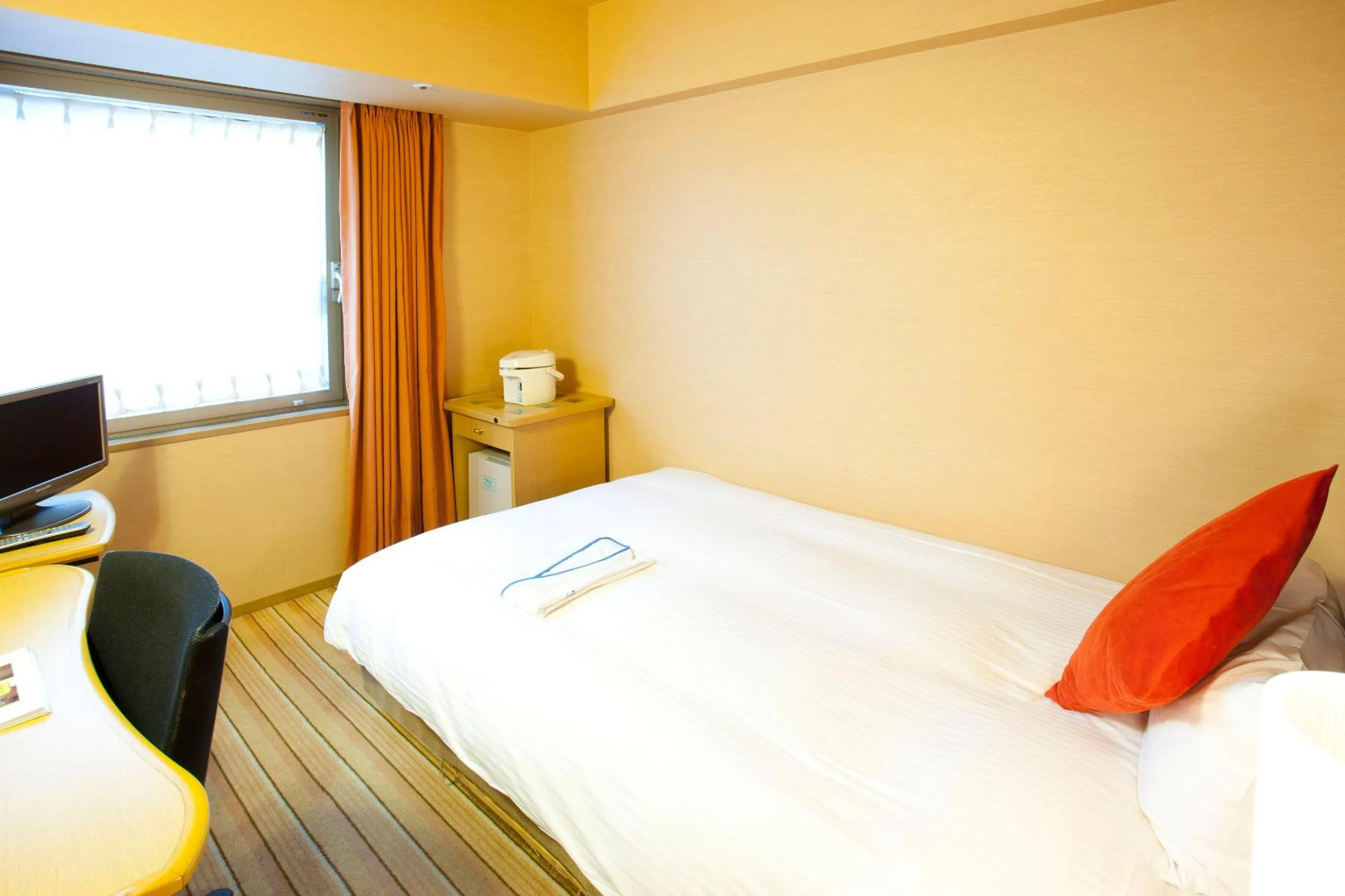 Photo of the whole room in Pearl Hotel Yaesu