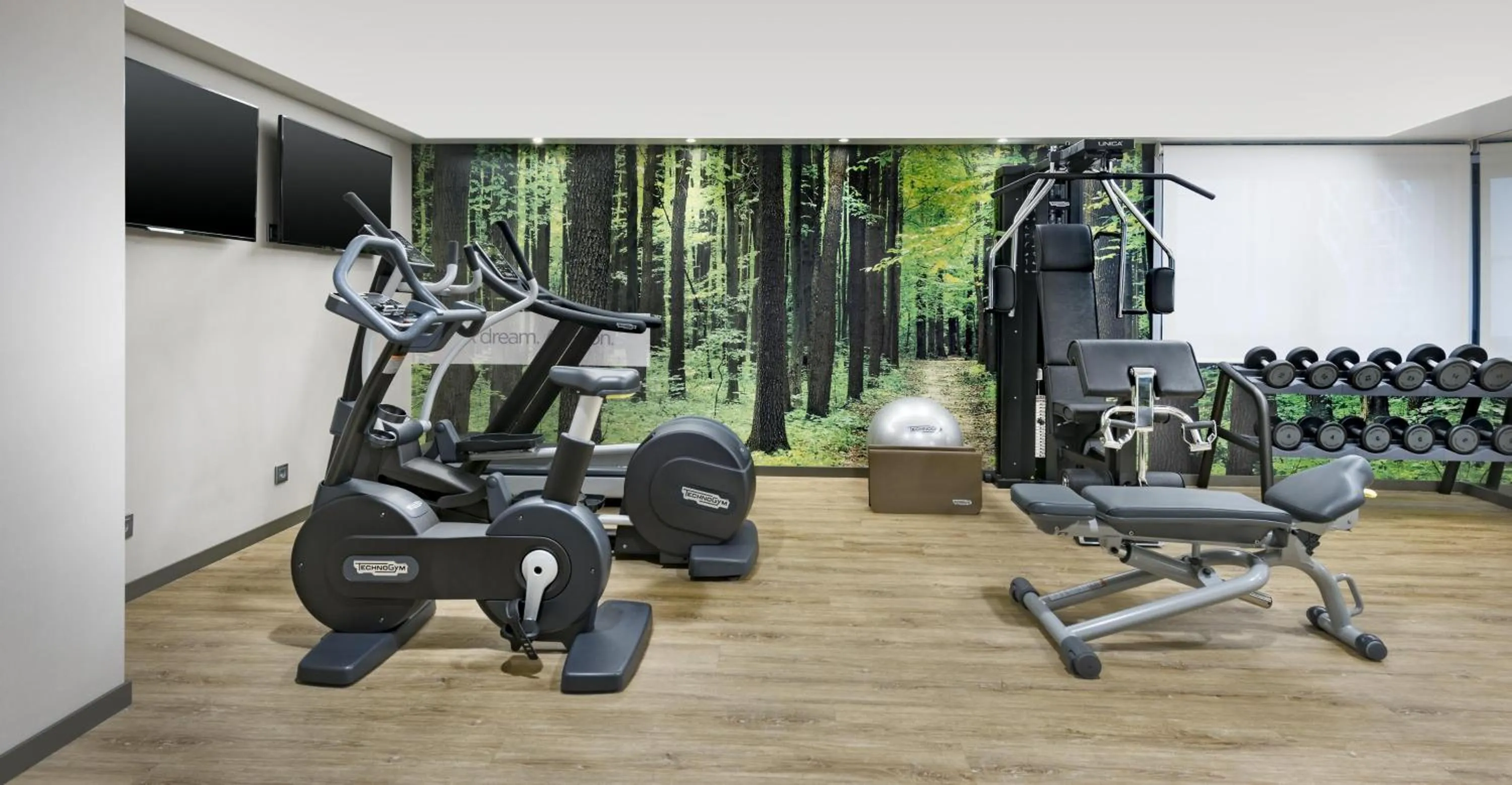 Fitness centre/facilities in NH Collection Lisboa Liberdade