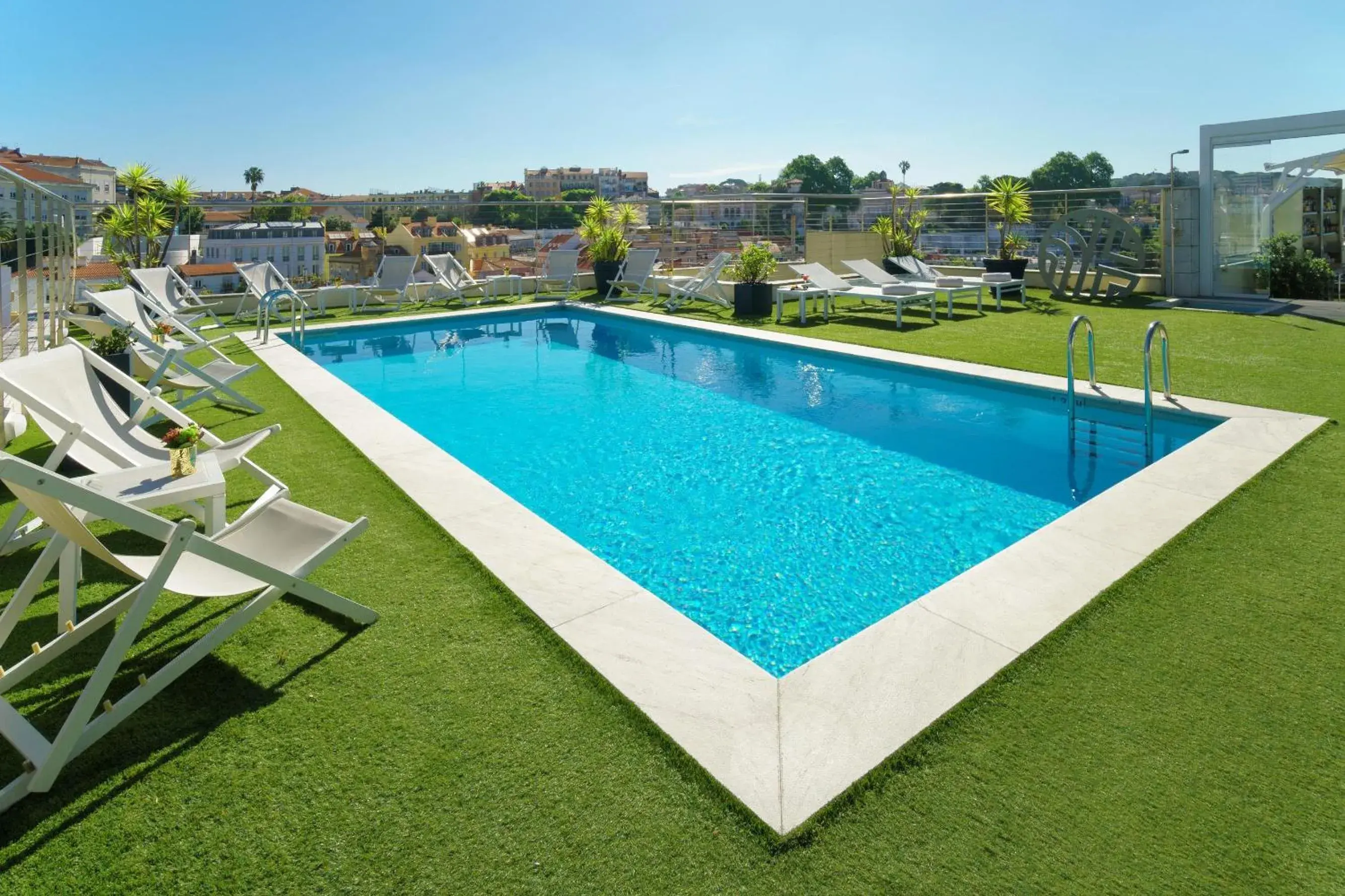 Pool view in NH Collection Lisboa Liberdade Pool view in NH Collection Lisboa Liberdade