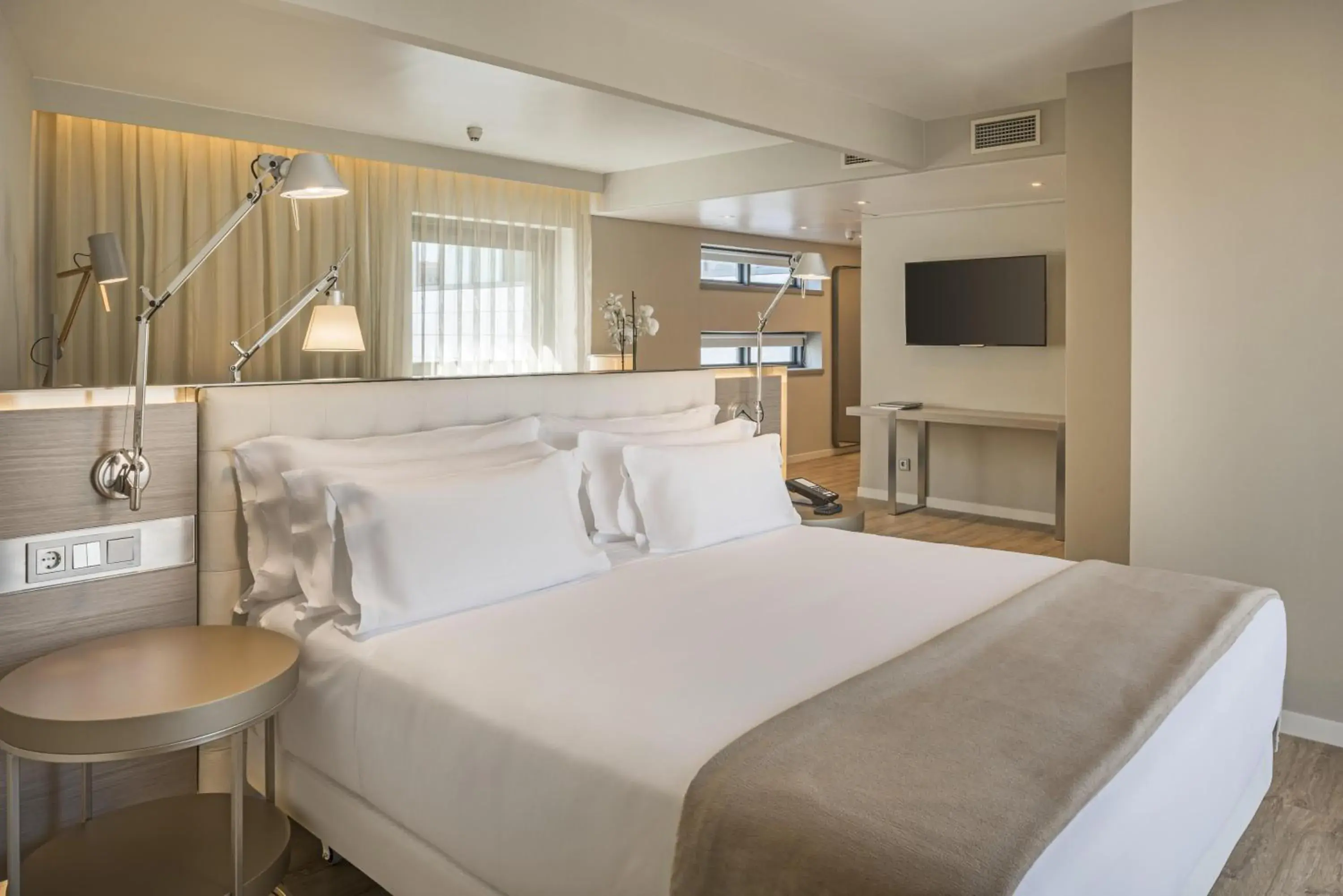 Suite with Terrace in NH Collection Lisboa Liberdade Suite with Terrace in NH Collection Lisboa Liberdade