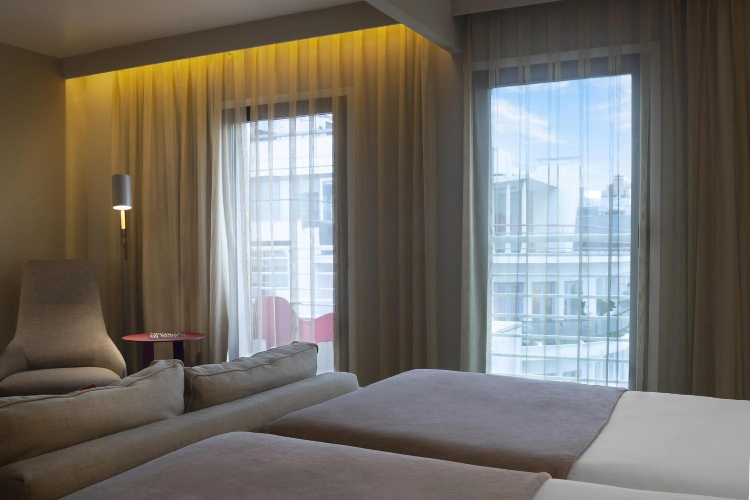 Bedroom, Bed in NH Collection Lisboa Liberdade