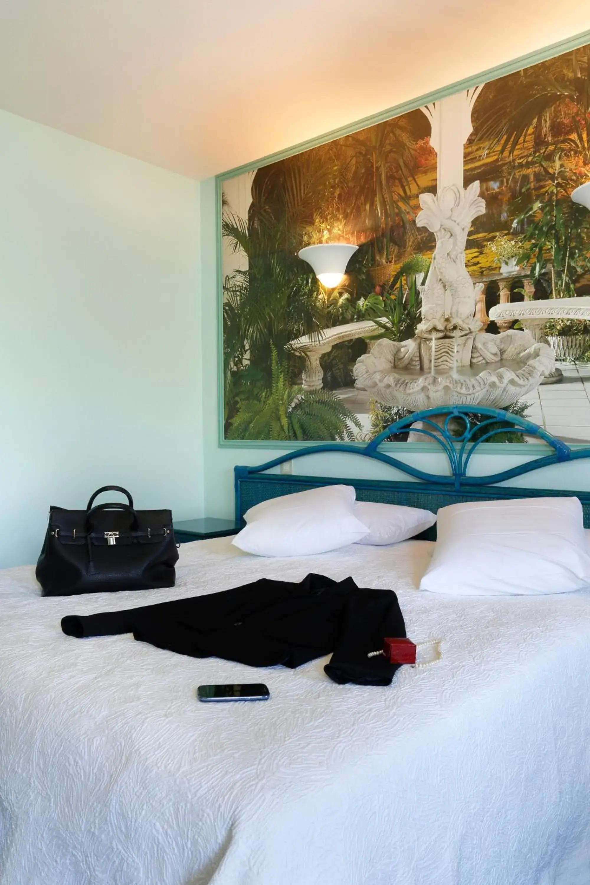 Twin Room in Contact Hôtel de France Contres-Beauval-Cheverny Twin Room in Contact Hôtel de France Contres-Beauval-Cheverny