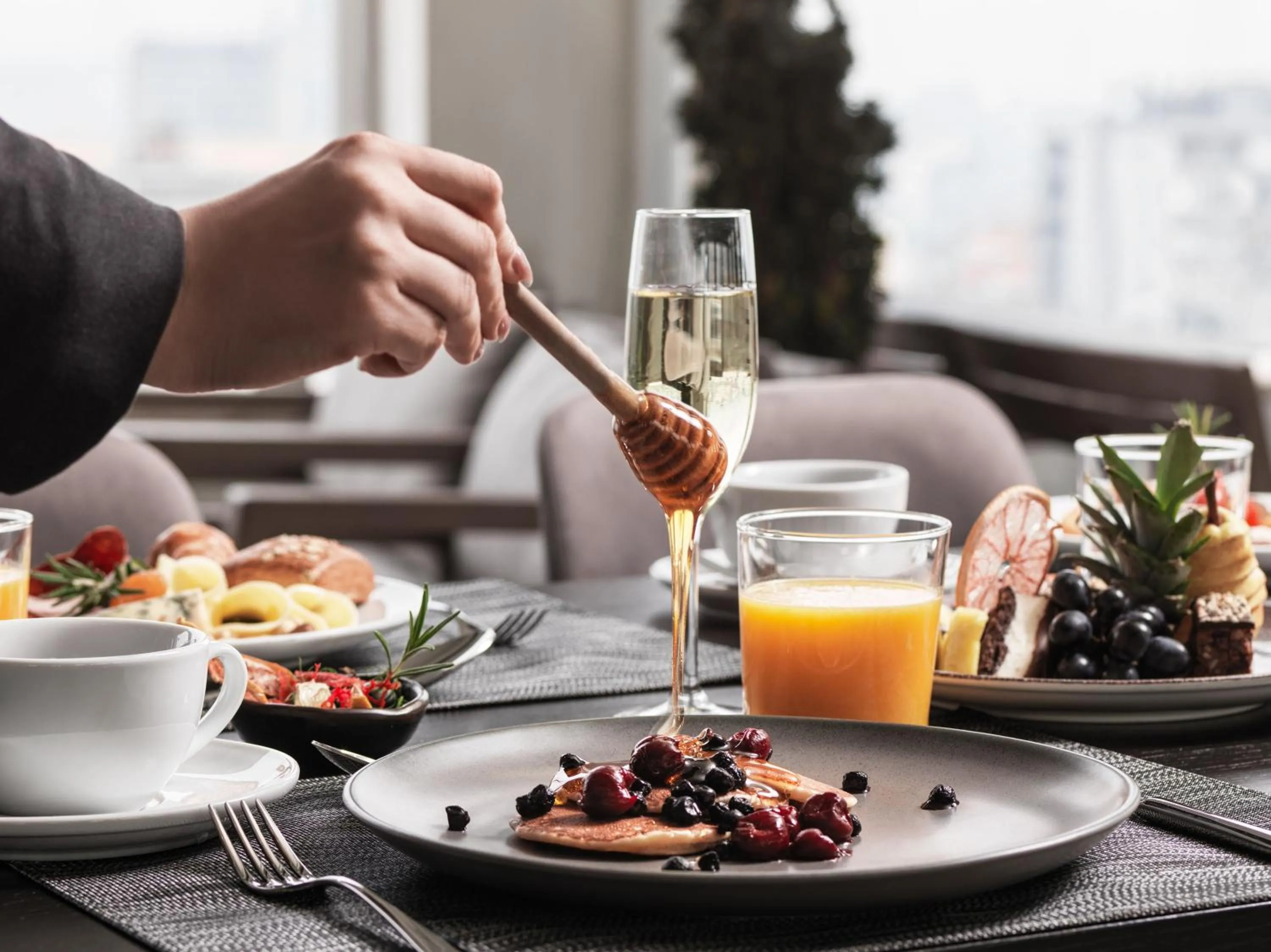 Food and drinks in Metropol Palace, Belgrade