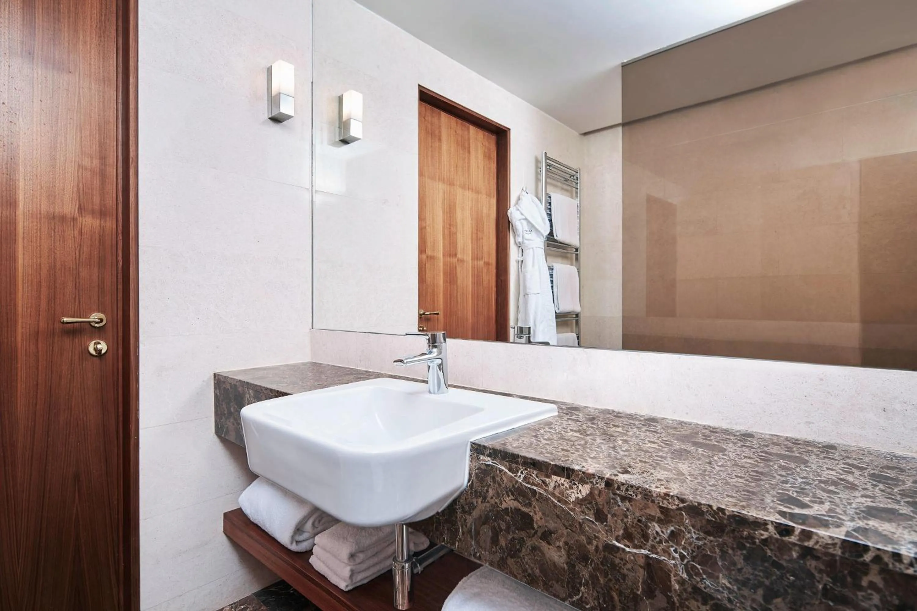 Bathroom in Metropol Palace, Belgrade