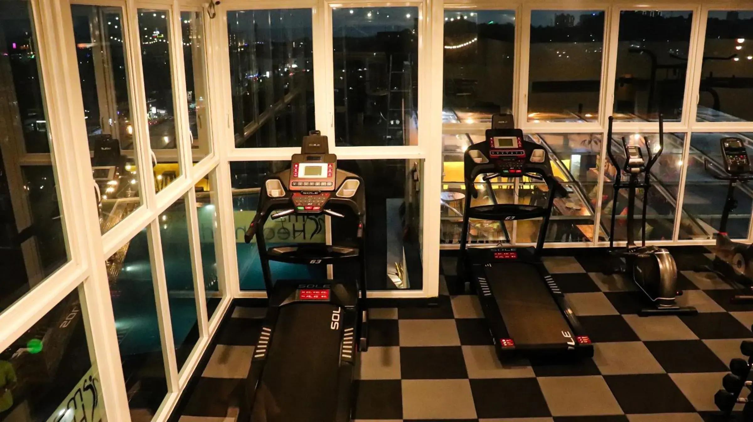 Fitness centre/facilities in MaxOneHotels @Balikpapan Fitness centre/facilities in MaxOneHotels @Balikpapan