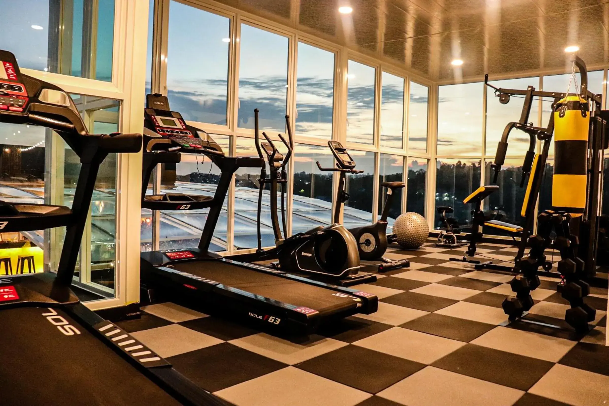 Fitness centre/facilities in MaxOneHotels @Balikpapan Fitness centre/facilities in MaxOneHotels @Balikpapan