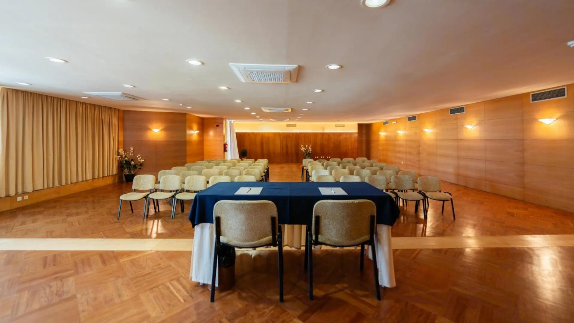 Meeting/conference room in Algarve Casino Hotel