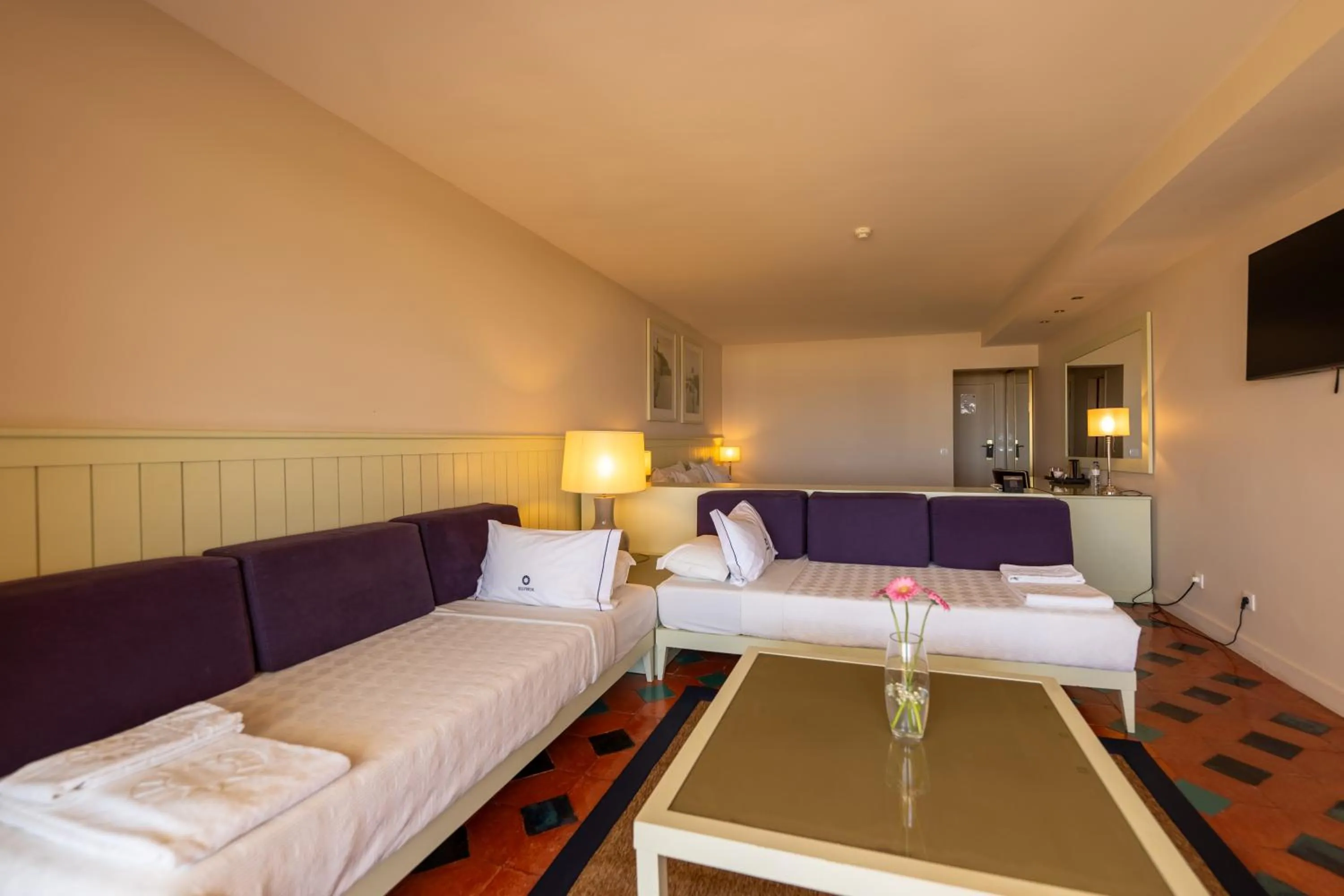 Bedroom, Bed in Algarve Casino Hotel