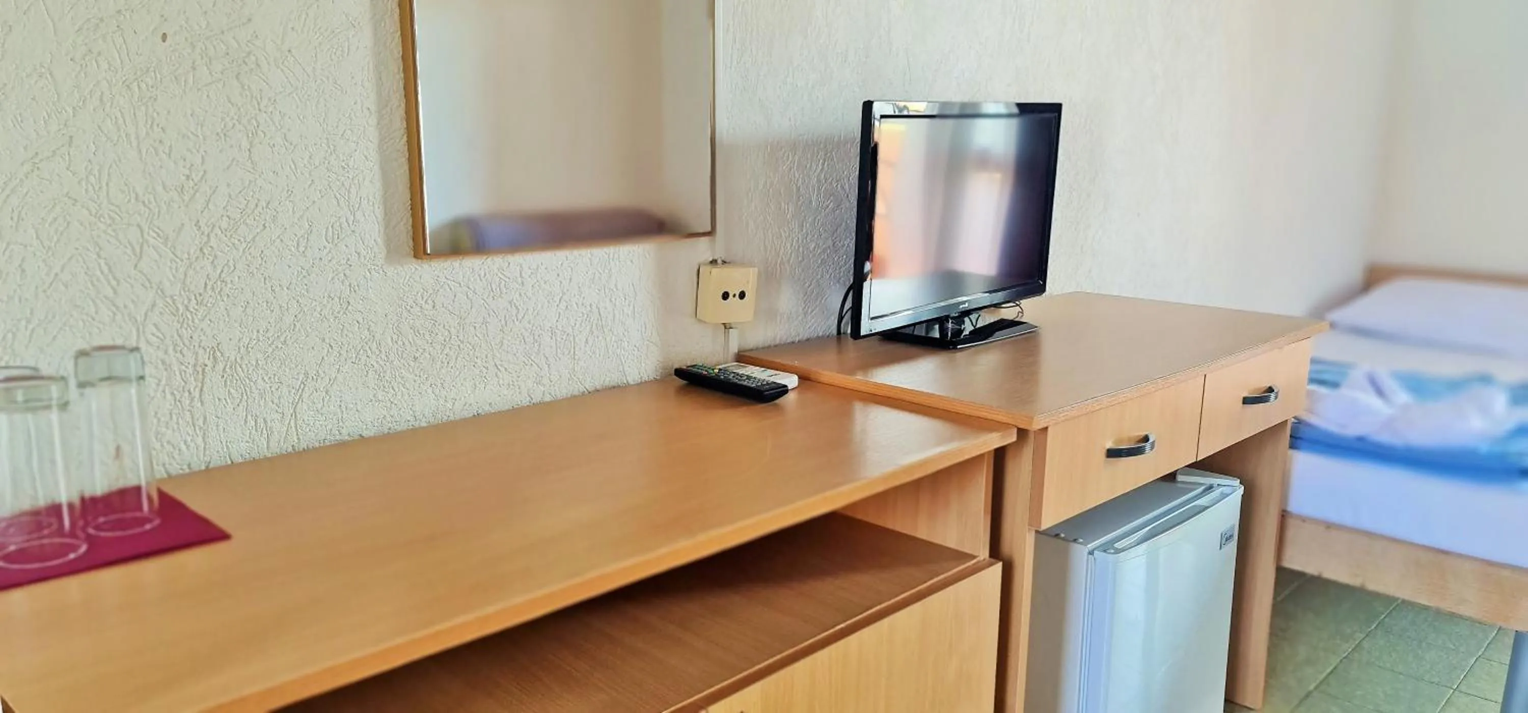 hair dresser, Bed in FKK Ada Bojana