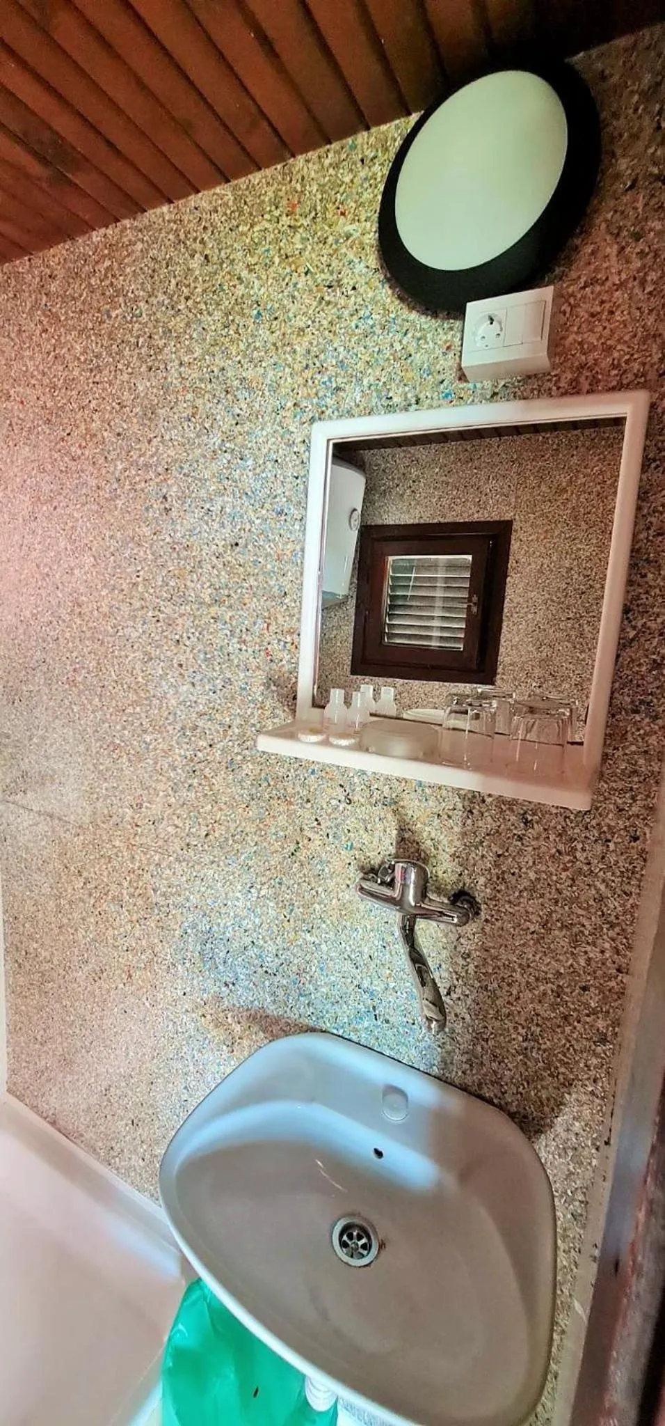 Bathroom in FKK Ada Bojana