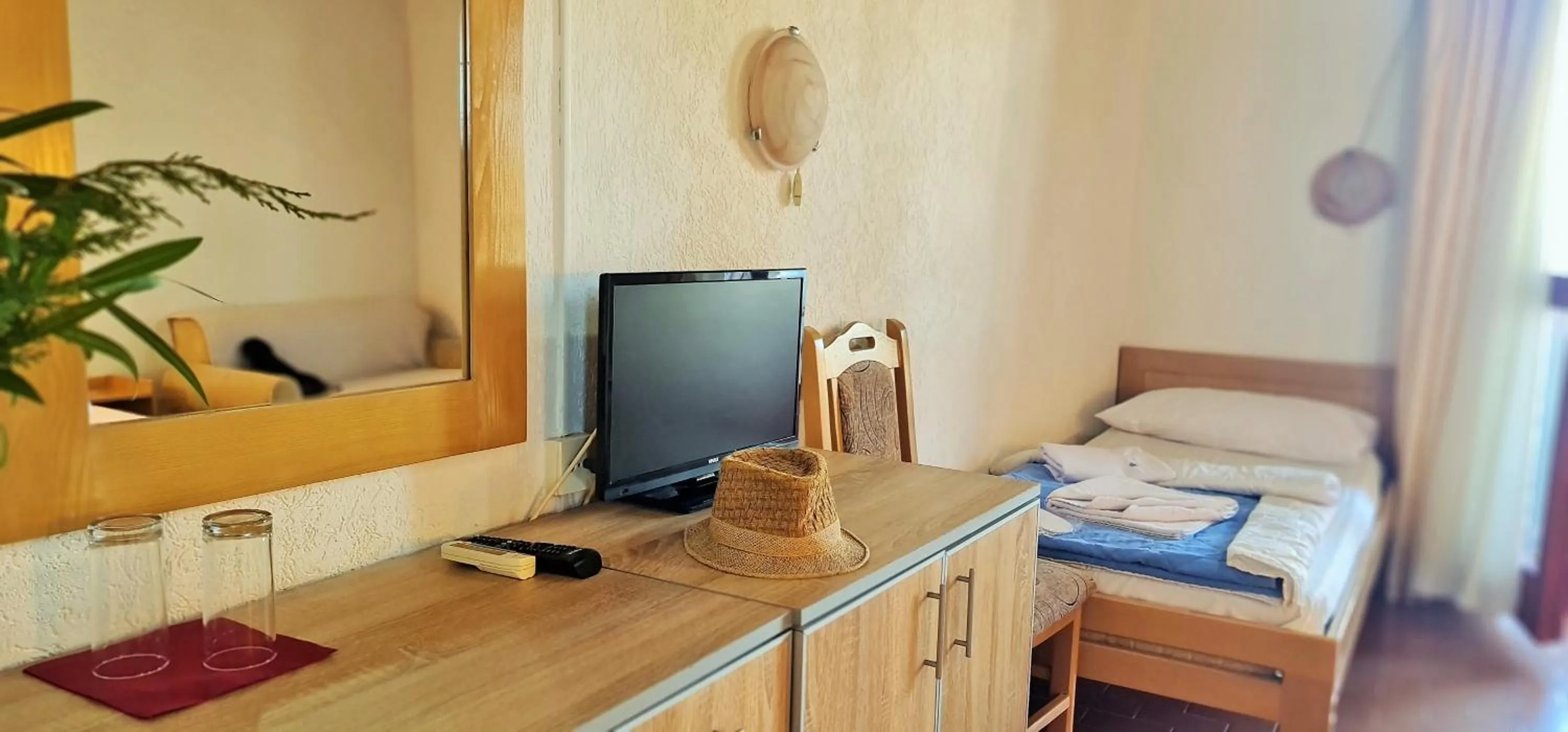 TV and multimedia, Bed in FKK Ada Bojana