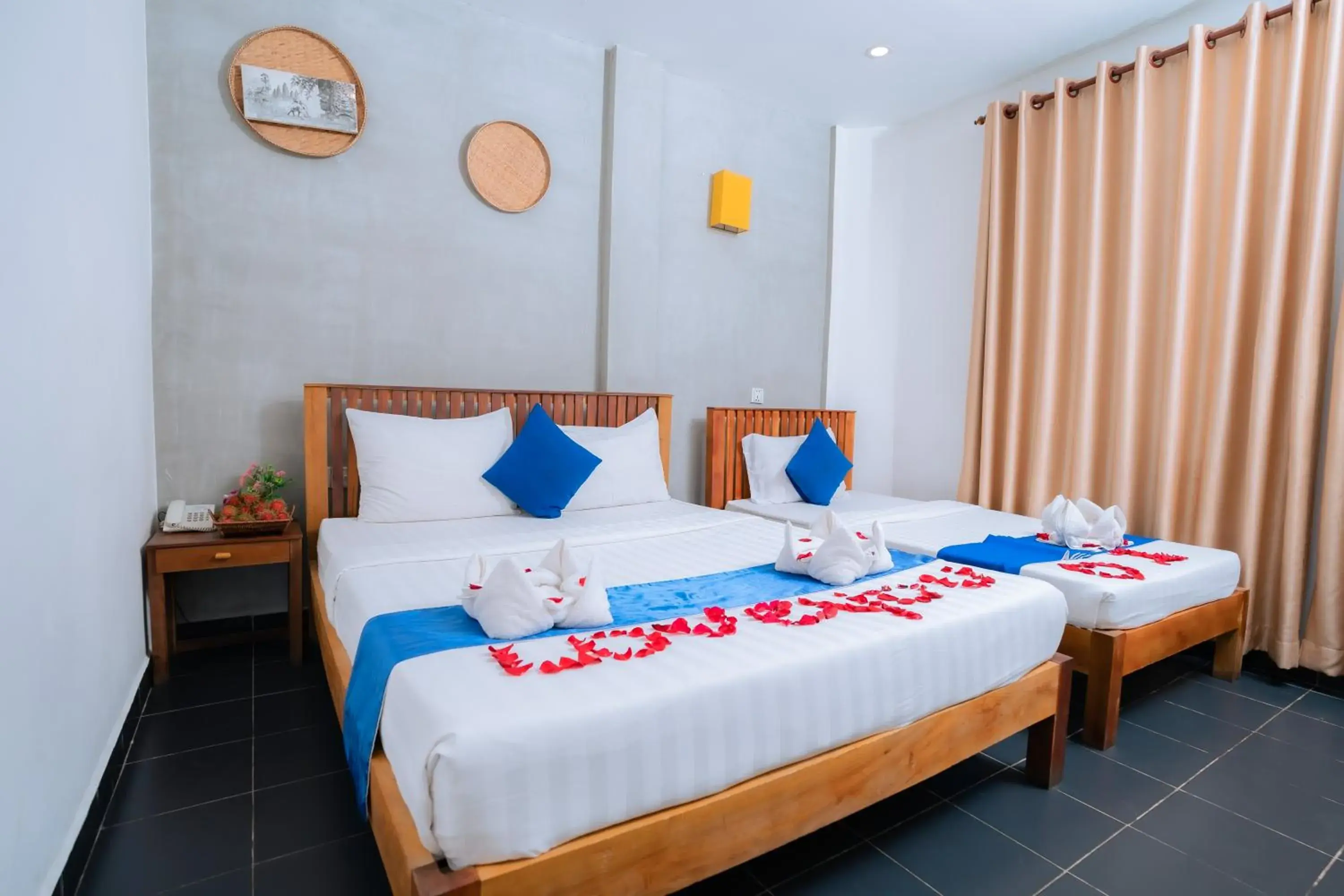 Triple Room with View in Grand Elevation Hotel Triple Room with View in Grand Elevation Hotel