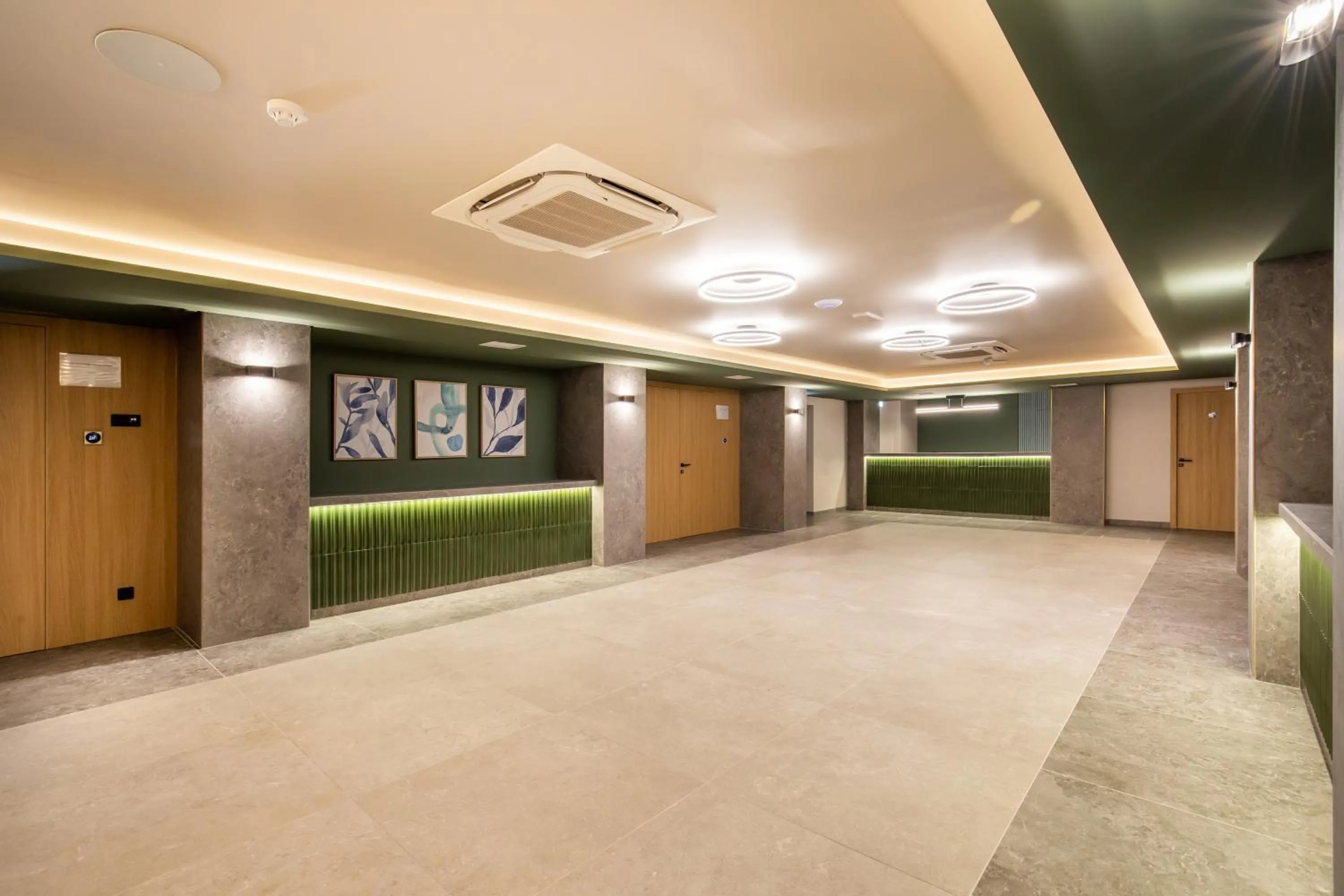 concierge in AP Eva Senses