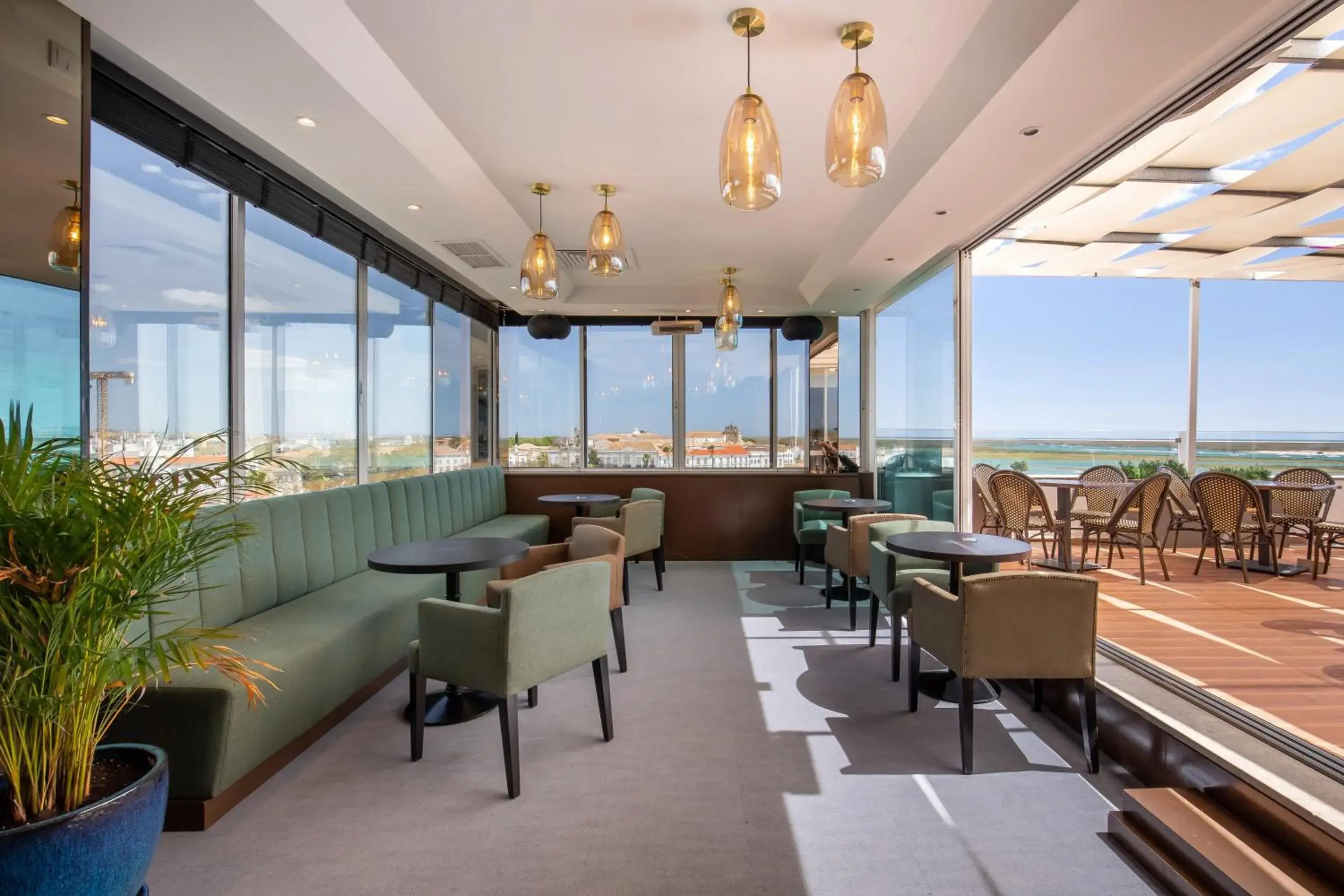 Lounge or bar in AP Eva Senses Lounge or bar in AP Eva Senses