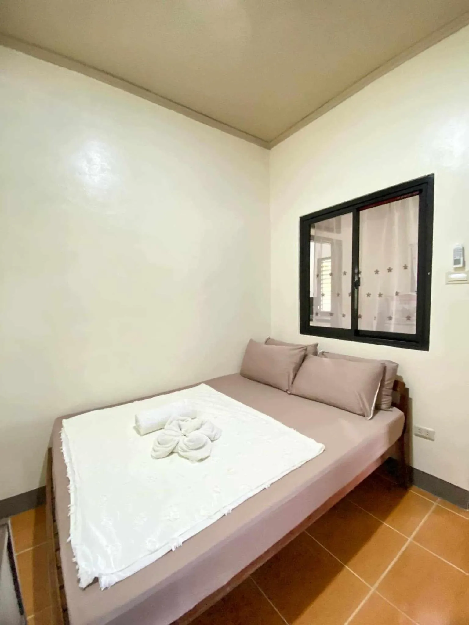 Bed in Victordelia Hilltop Hostel