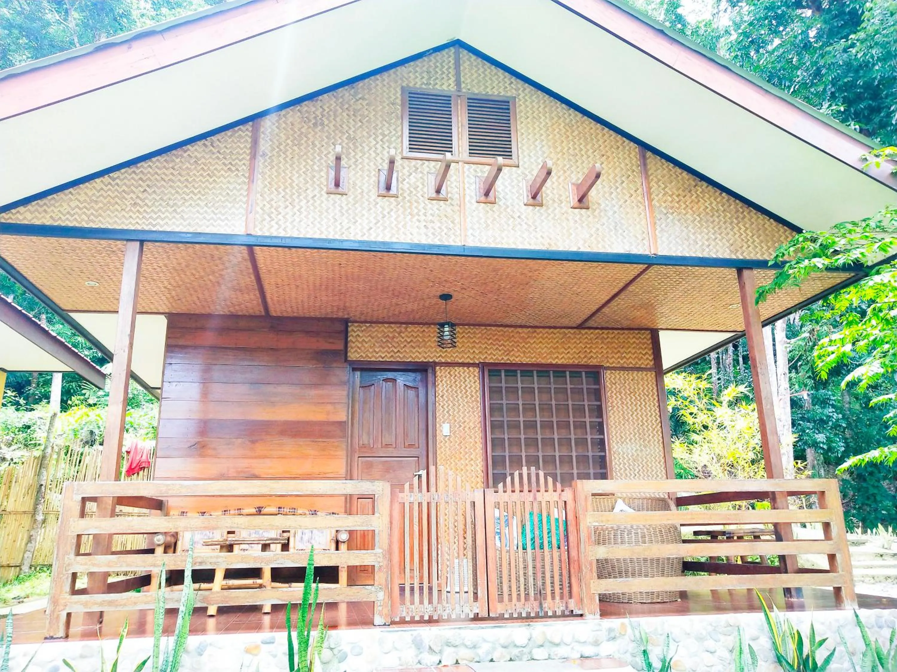 Property building in Victordelia Hilltop Hostel