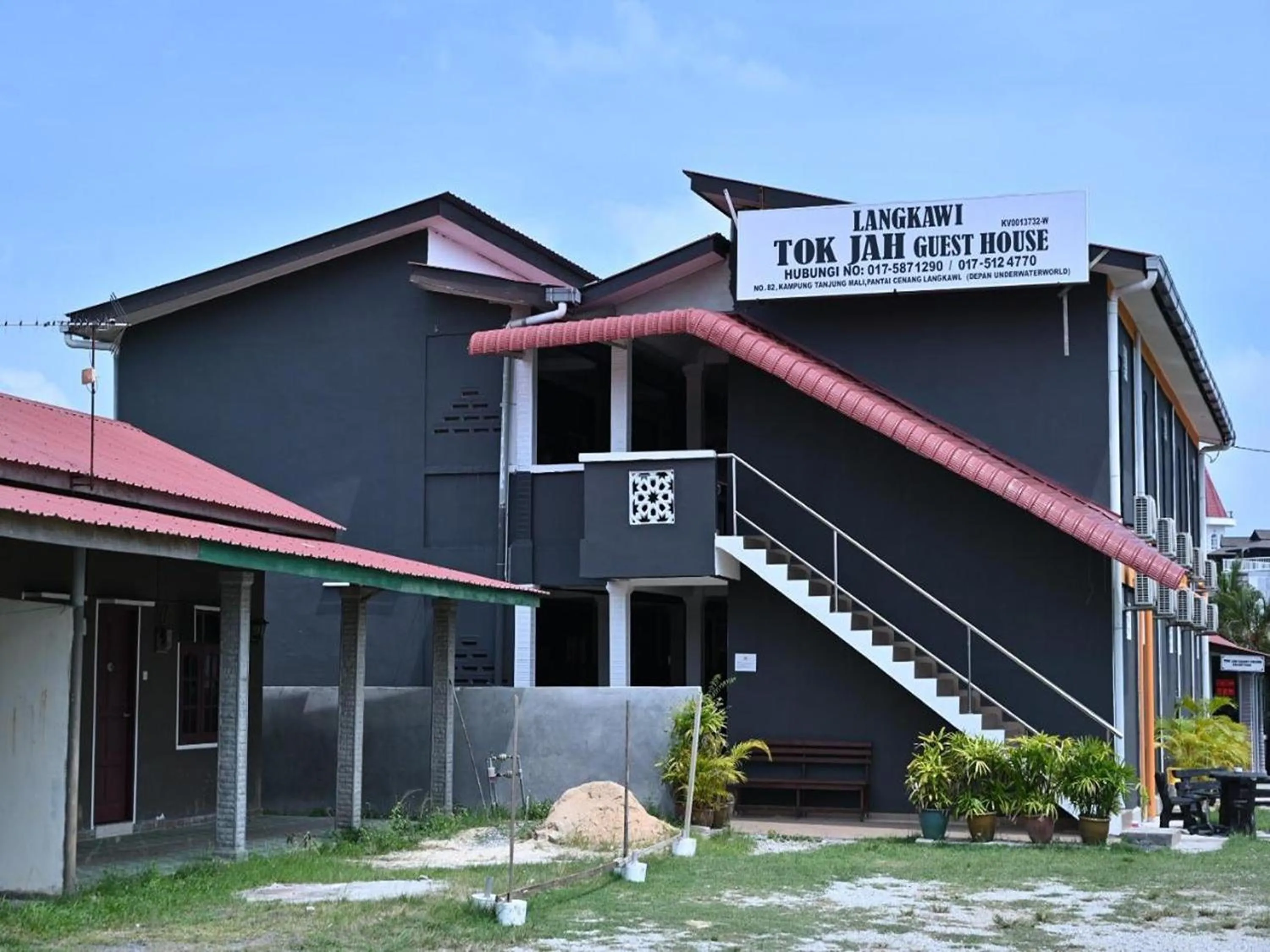Property building in Langkawi Tok Jah Guest House Pantai Cenang