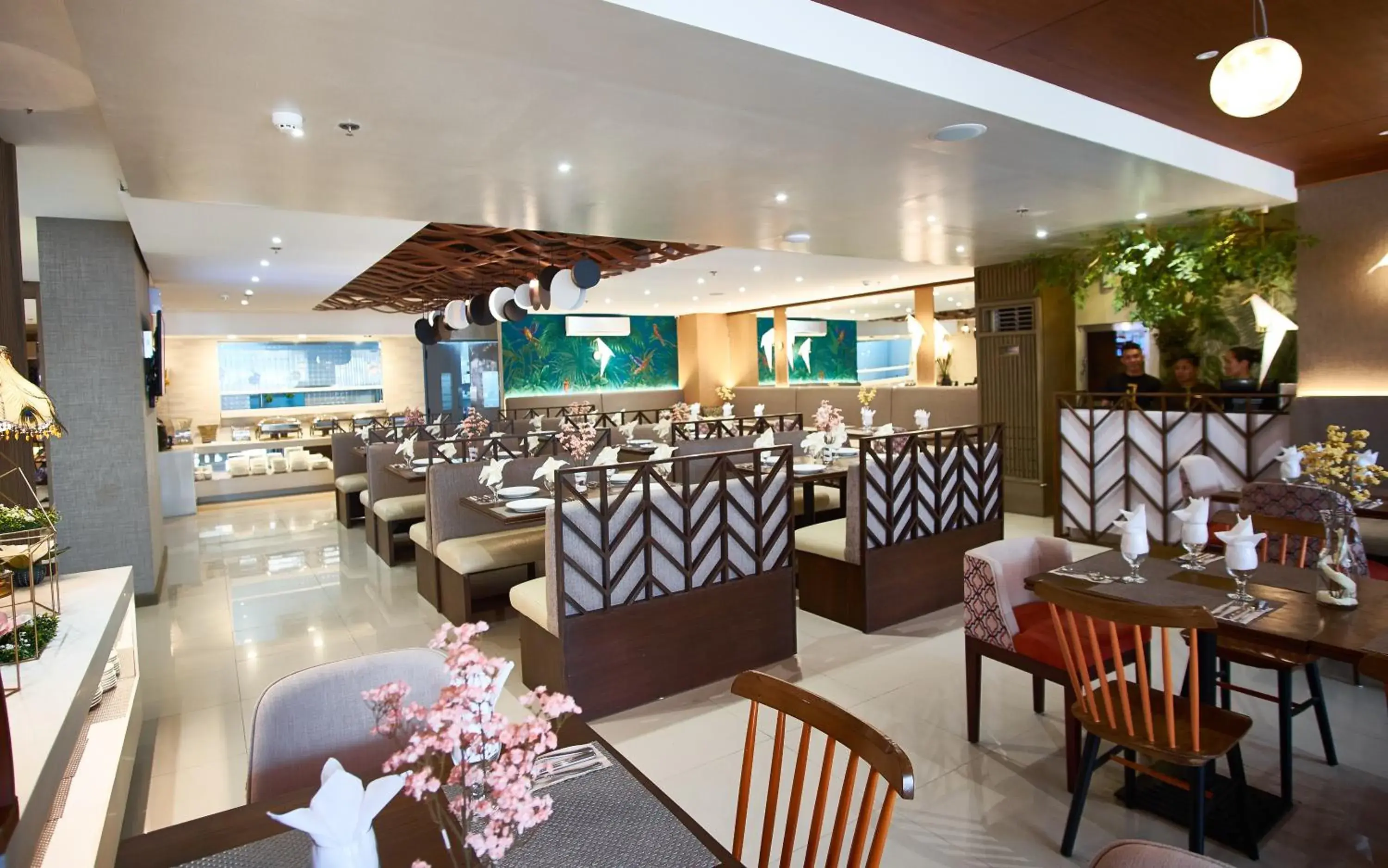 Restaurant/places to eat in J7 Hotel Restaurant/places to eat in J7 Hotel