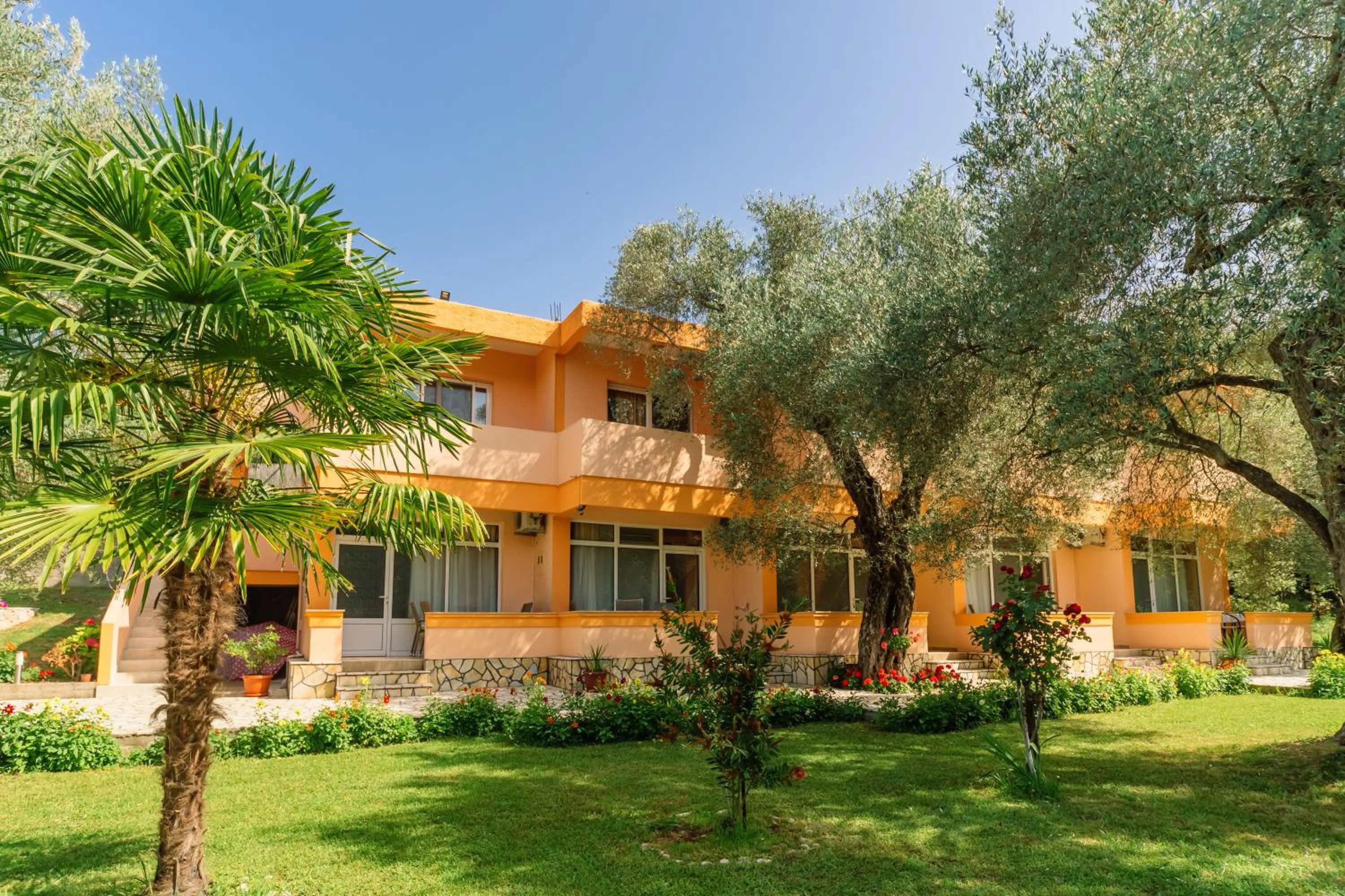 Studio with Garden View in Apartments Aura