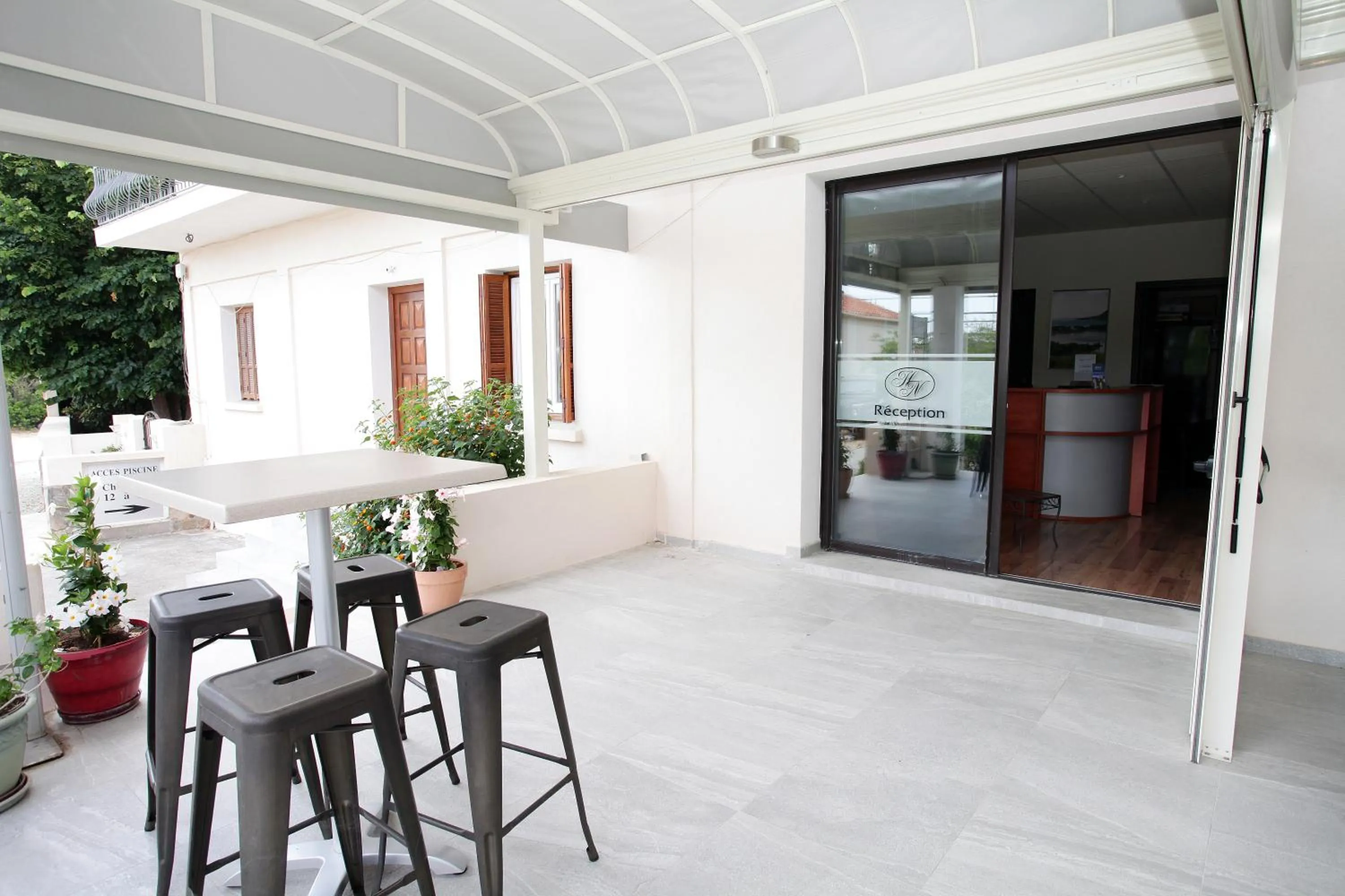 Lobby or reception in Hôtel Des Nacres