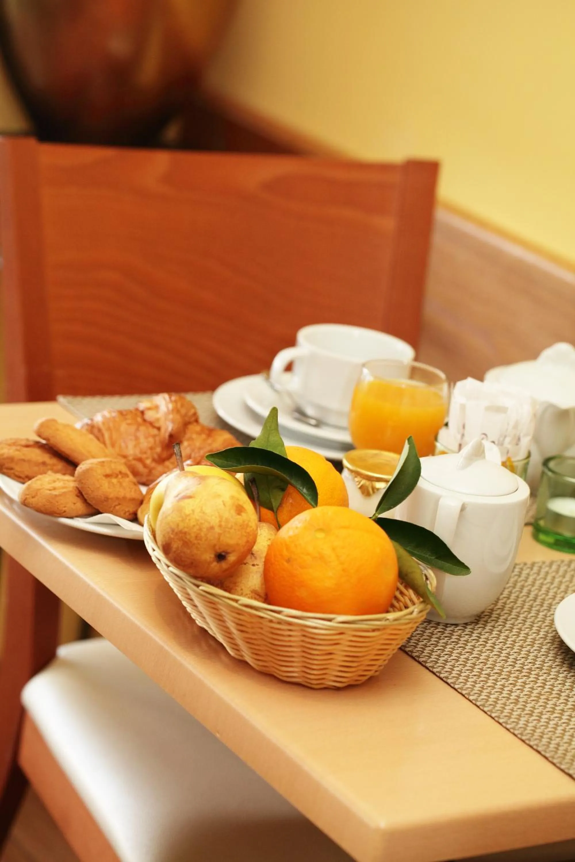 Restaurant/places to eat in Hôtel Des Nacres