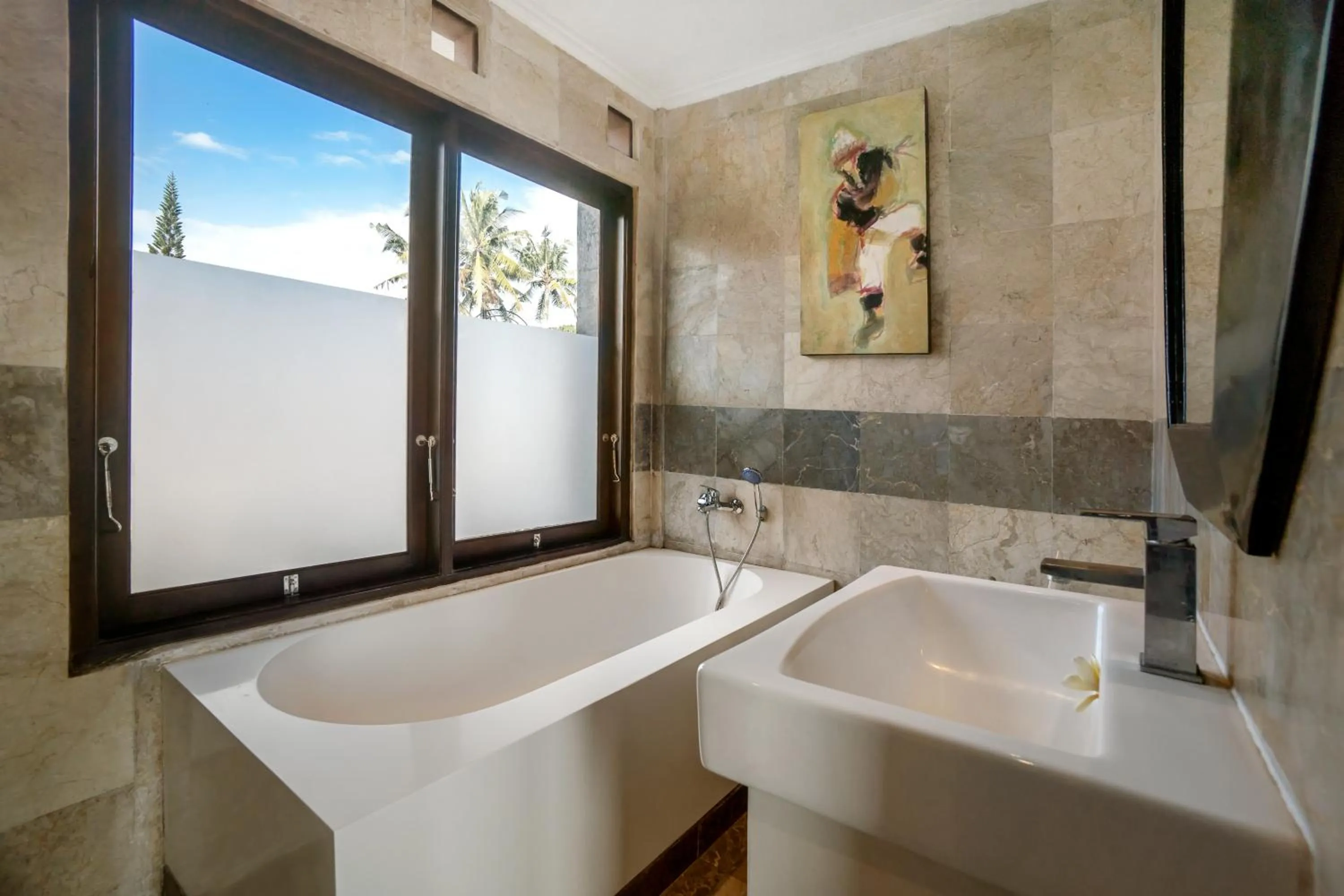 Toilet in Hartaning House by GenuineHost