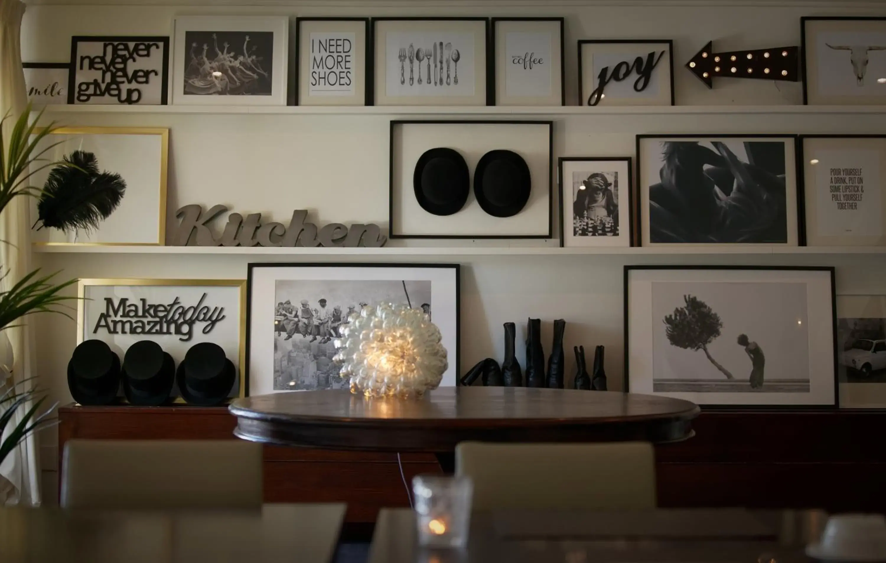 Restaurant/places to eat in Hotel Inglaterra - Charme & Boutique Restaurant/places to eat in Hotel Inglaterra - Charme & Boutique