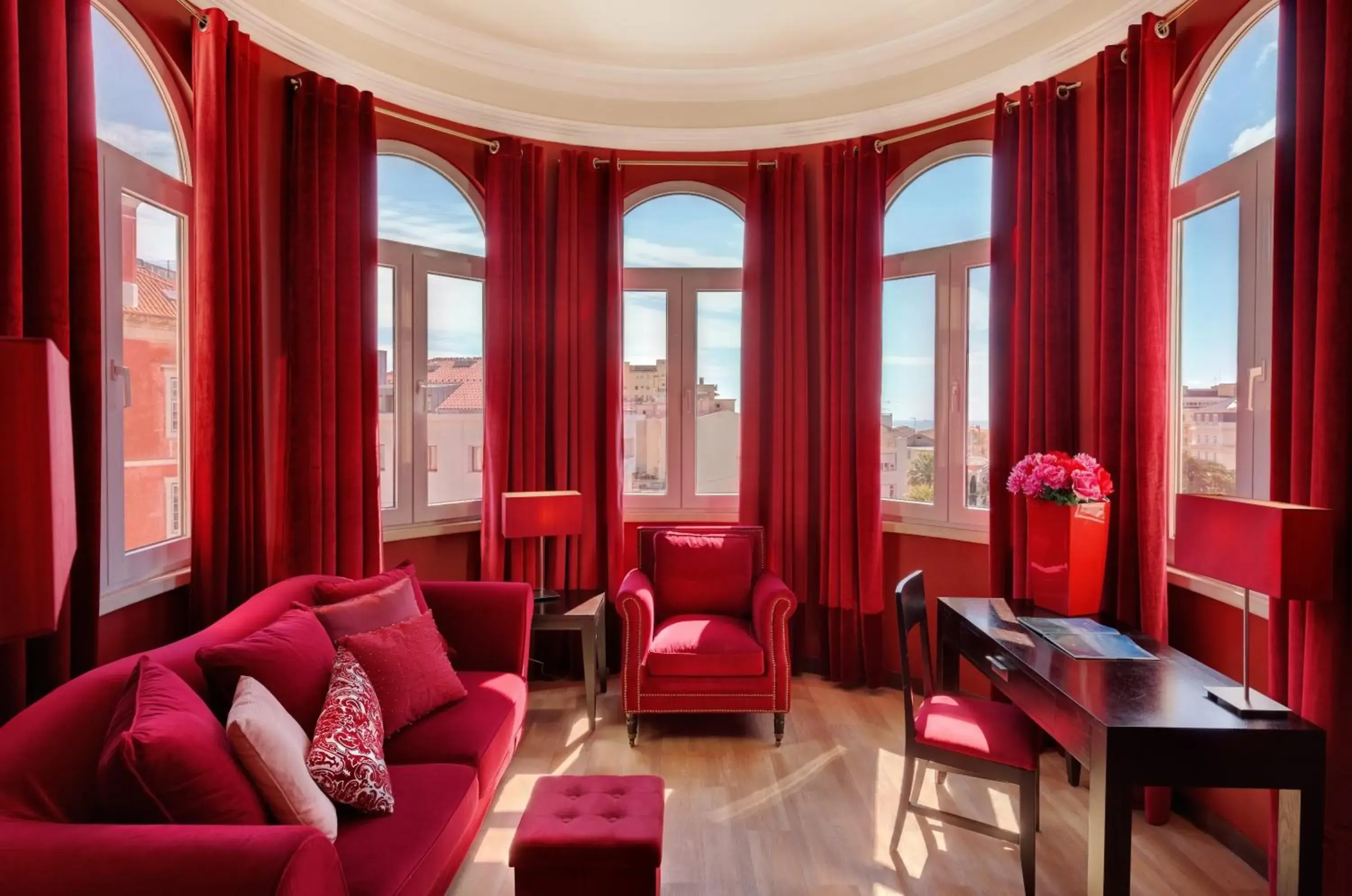 Living room in Hotel Inglaterra - Charme & Boutique Living room in Hotel Inglaterra - Charme & Boutique