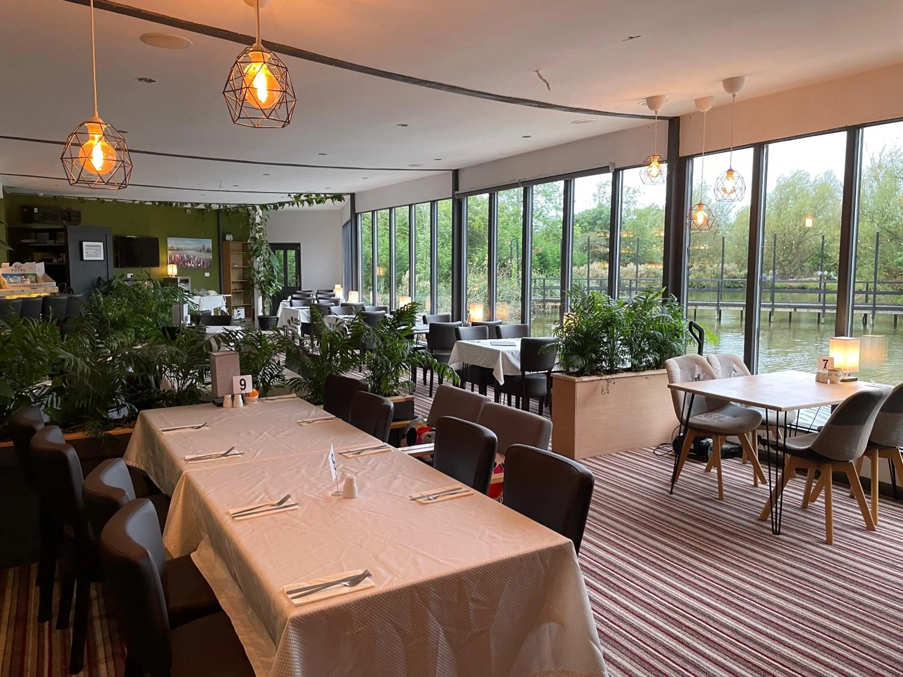 Restaurant/places to eat in TheWaterfrontLodges