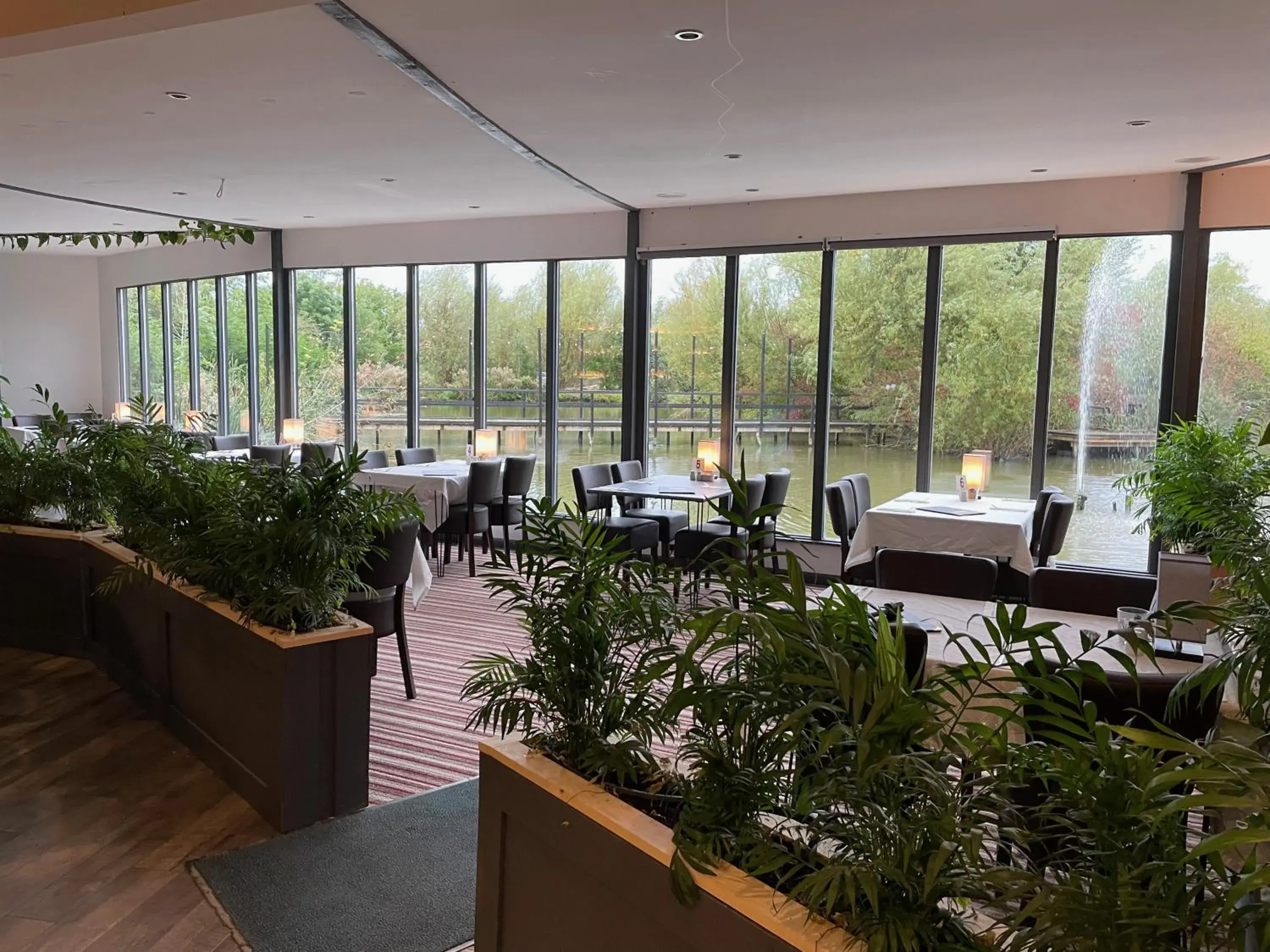 Restaurant/places to eat in TheWaterfrontLodges Restaurant/places to eat in TheWaterfrontLodges