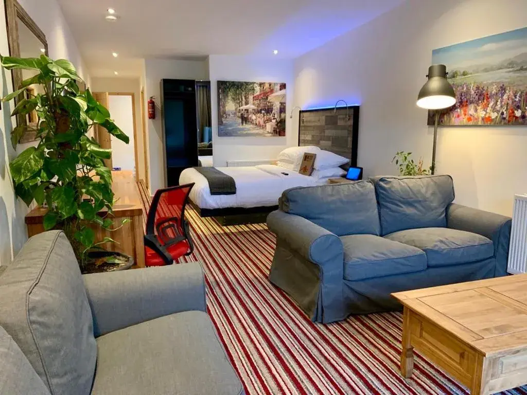 Photo of the whole room in TheWaterfrontLodges Photo of the whole room in TheWaterfrontLodges