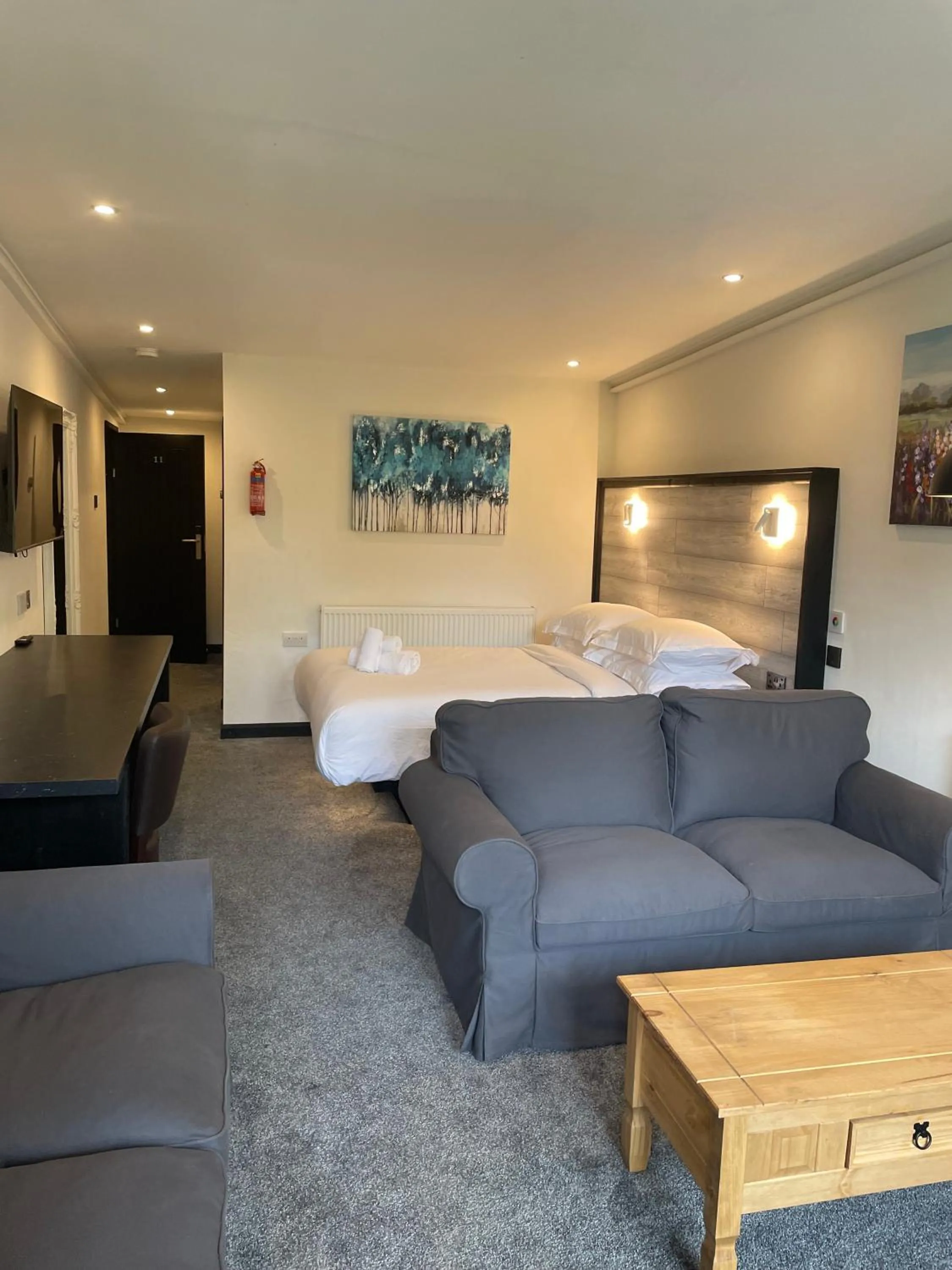 Photo of the whole room, Bed in TheWaterfrontLodges