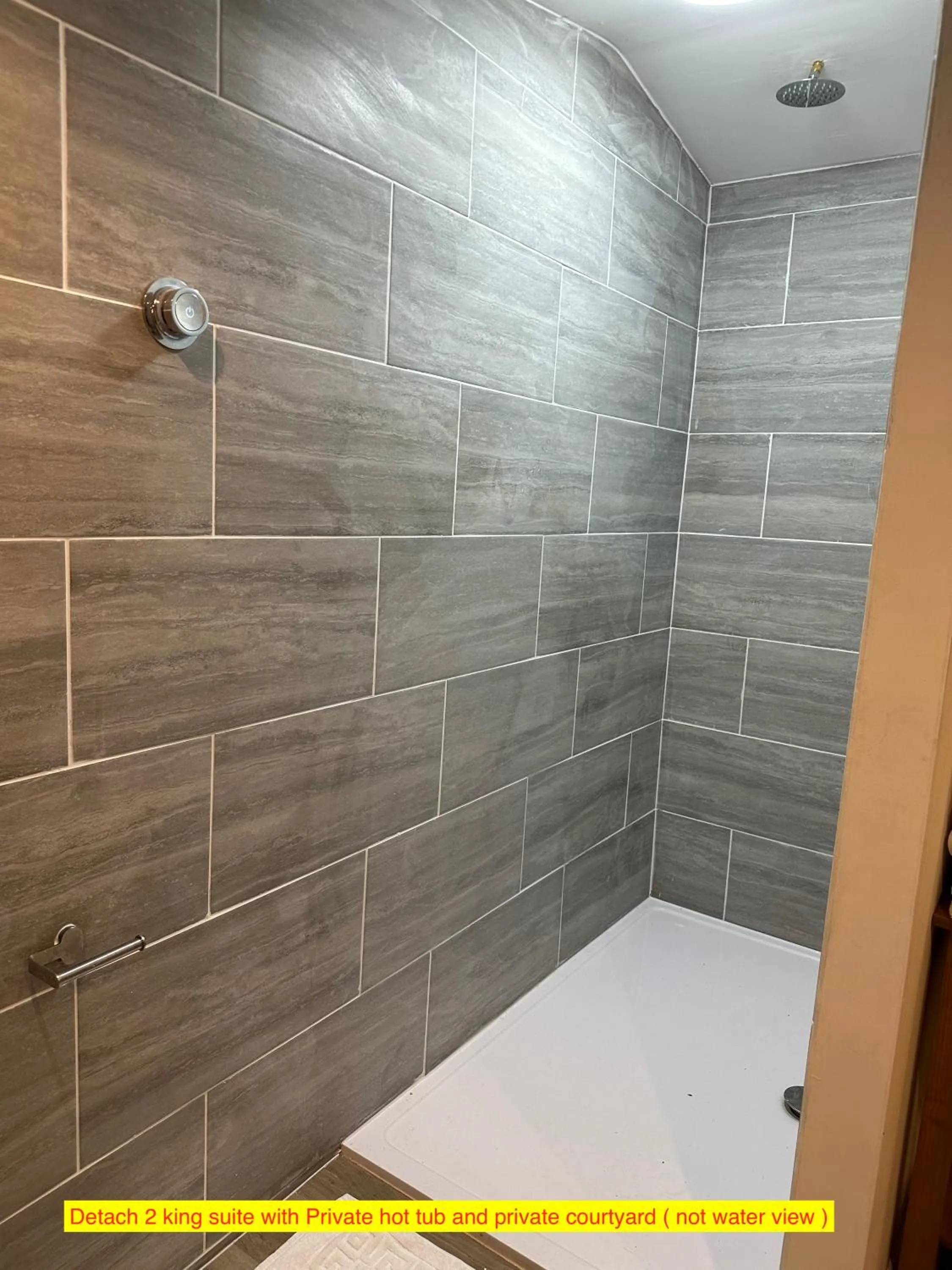 Shower in TheWaterfrontLodges