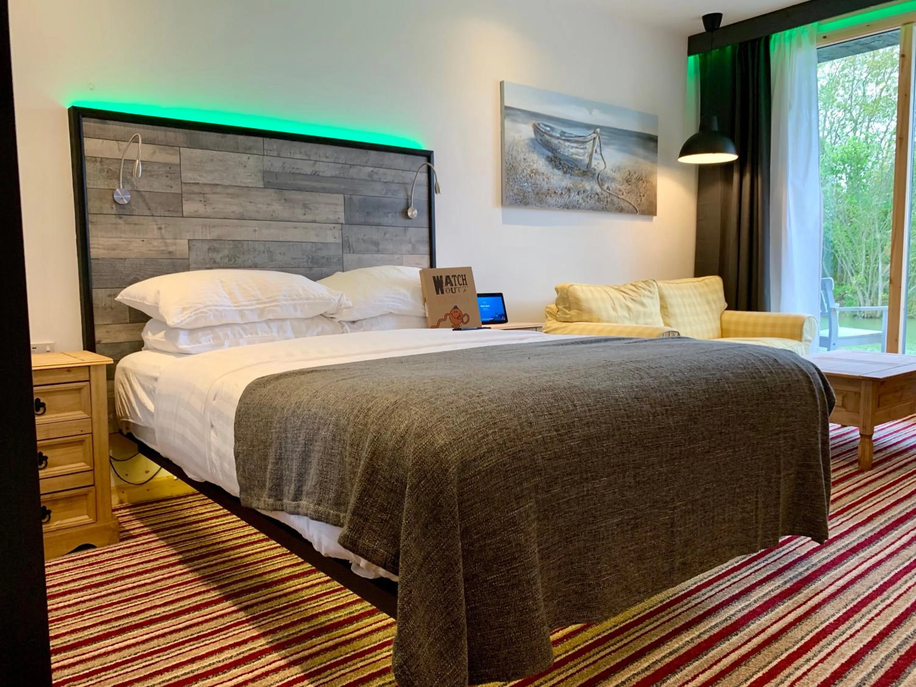 Bedroom, Bed in TheWaterfrontLodges