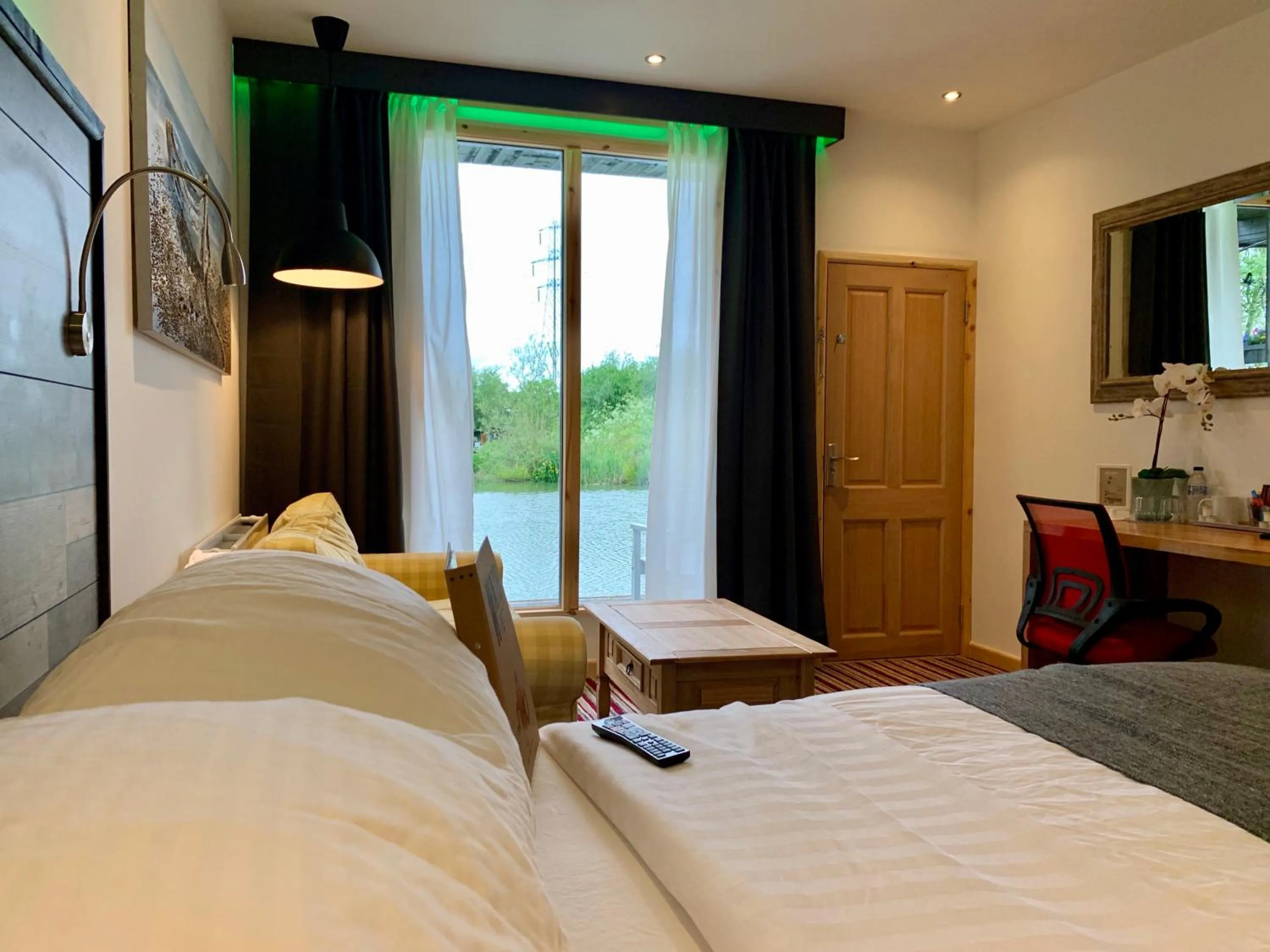 Bedroom, Bed in TheWaterfrontLodges