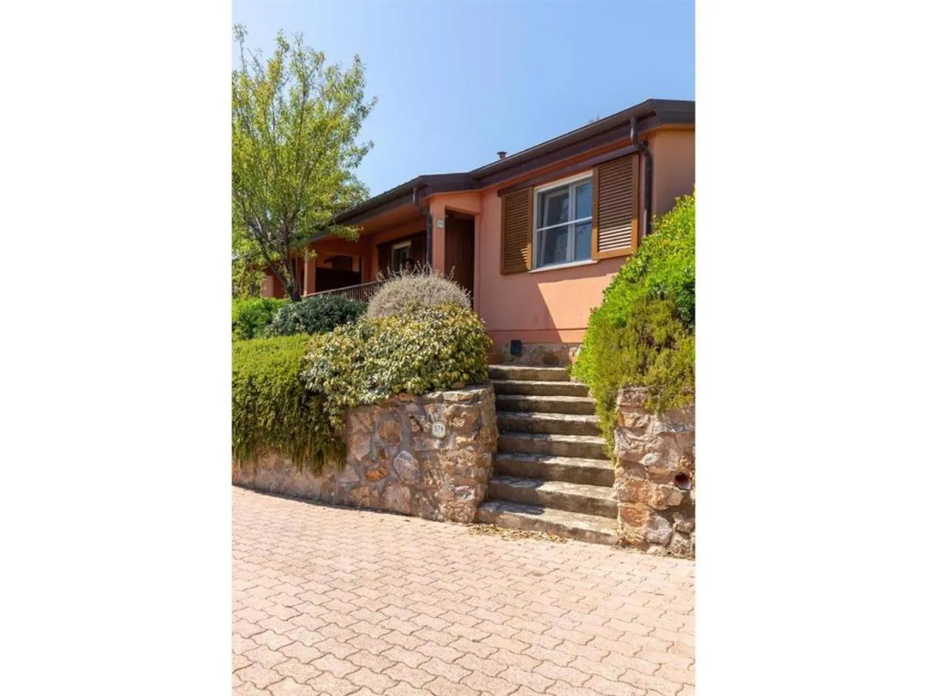 Property building in Gitavillage Talamone