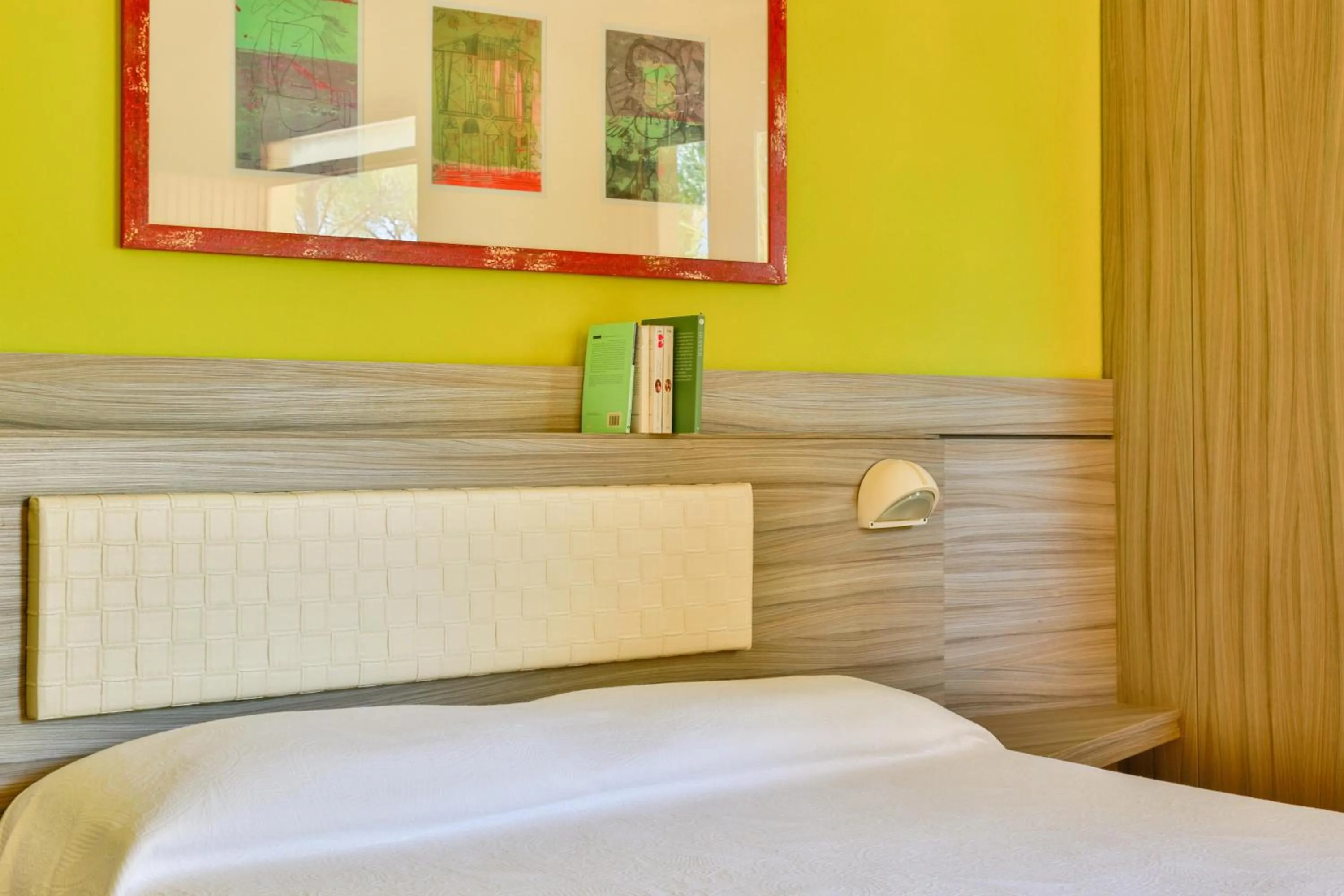 Photo of the whole room, Bed in Gitavillage Talamone