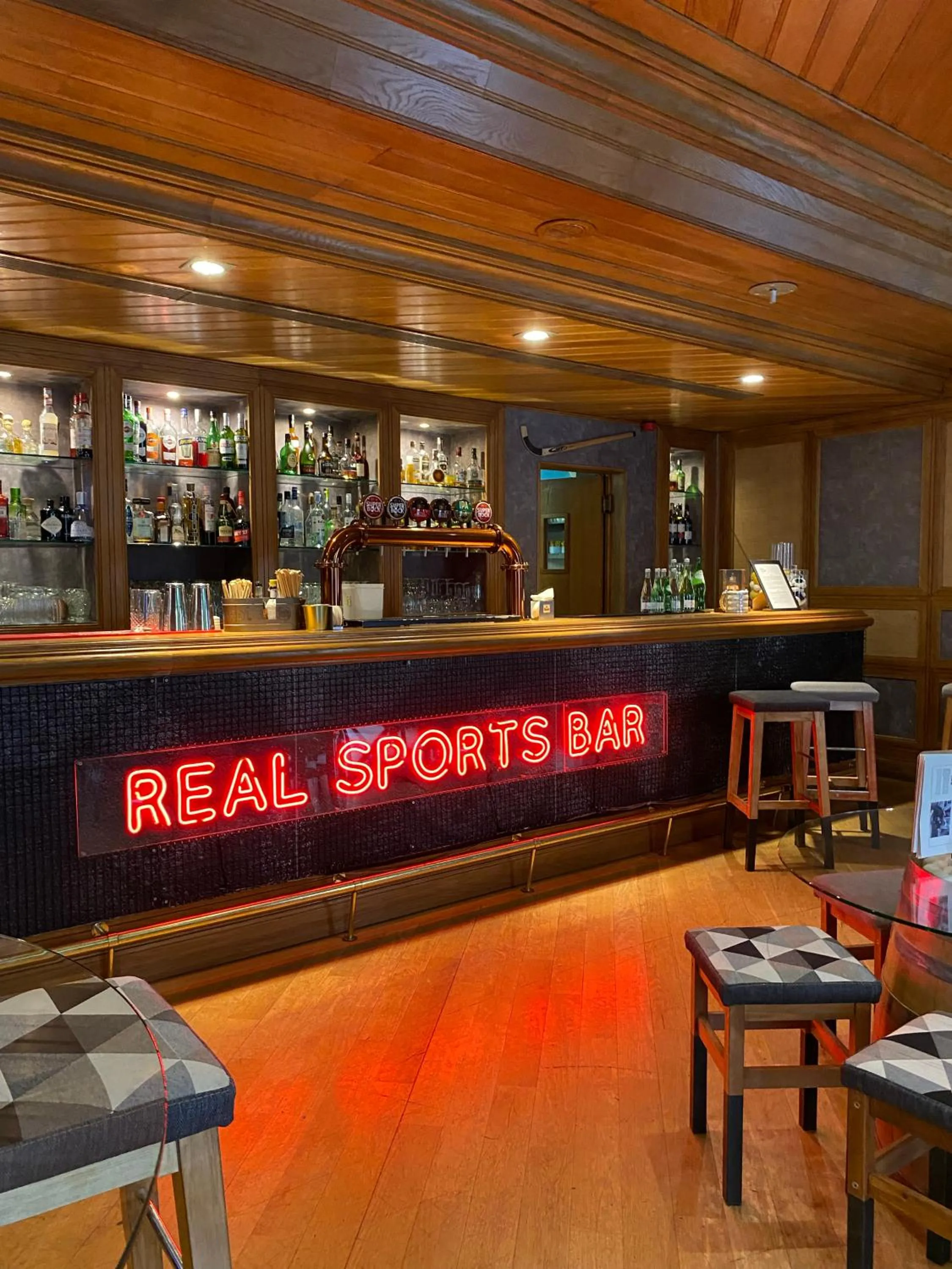 Lounge or bar in Hotel Real Palacio