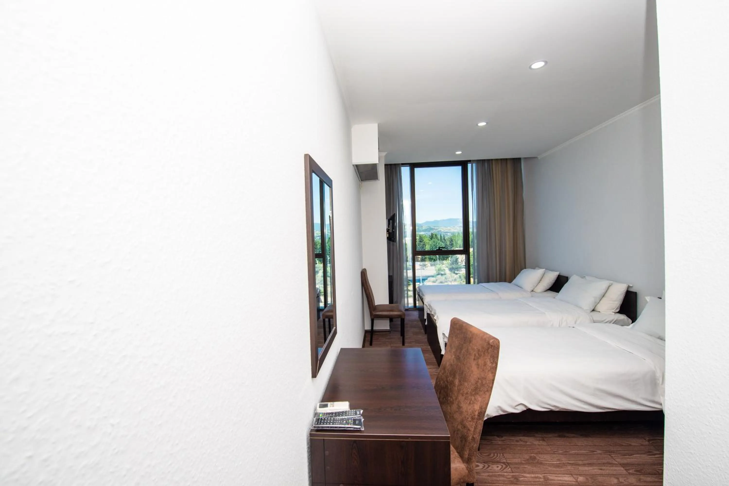 Photo of the whole room, Bed in Hotel Shine Palace