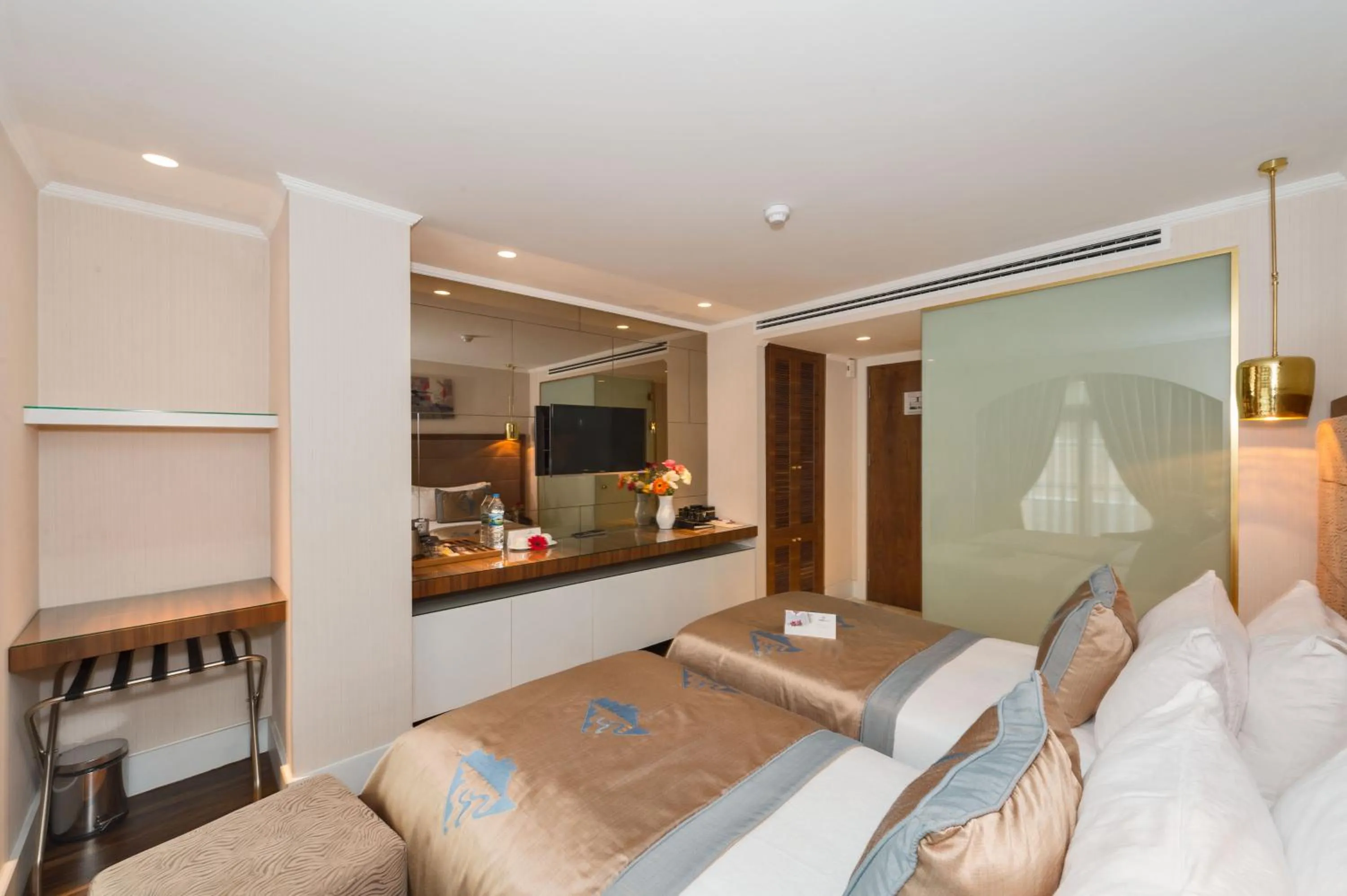 Massage in Darkmen Hotel