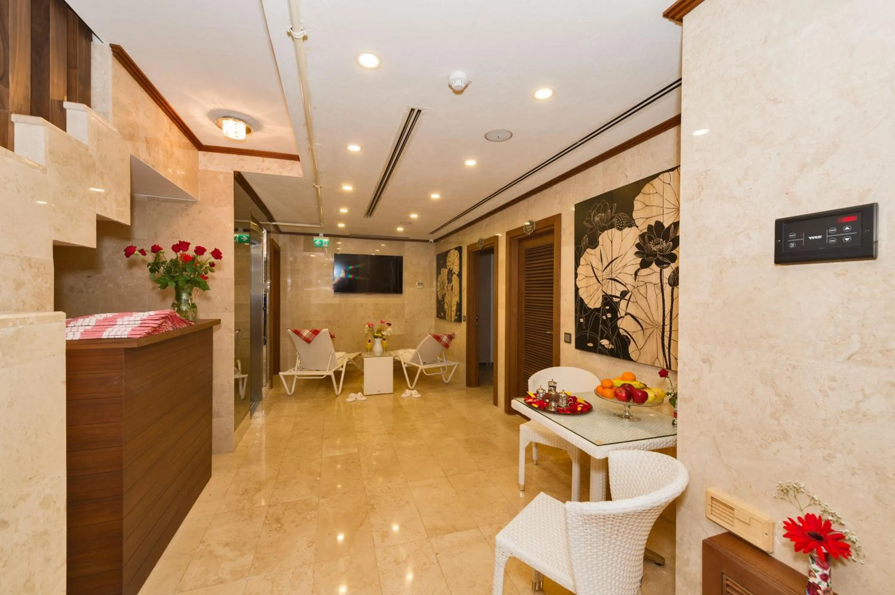 Sauna in Darkmen Hotel